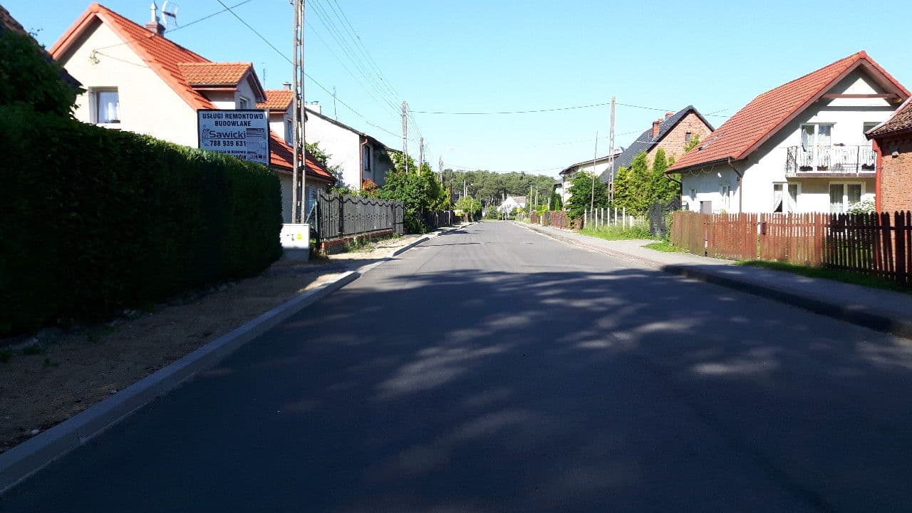 Street view near U Iwony. Agrowczasy, Łeba — © changchun1 (CC BY-SA · Mapillary)