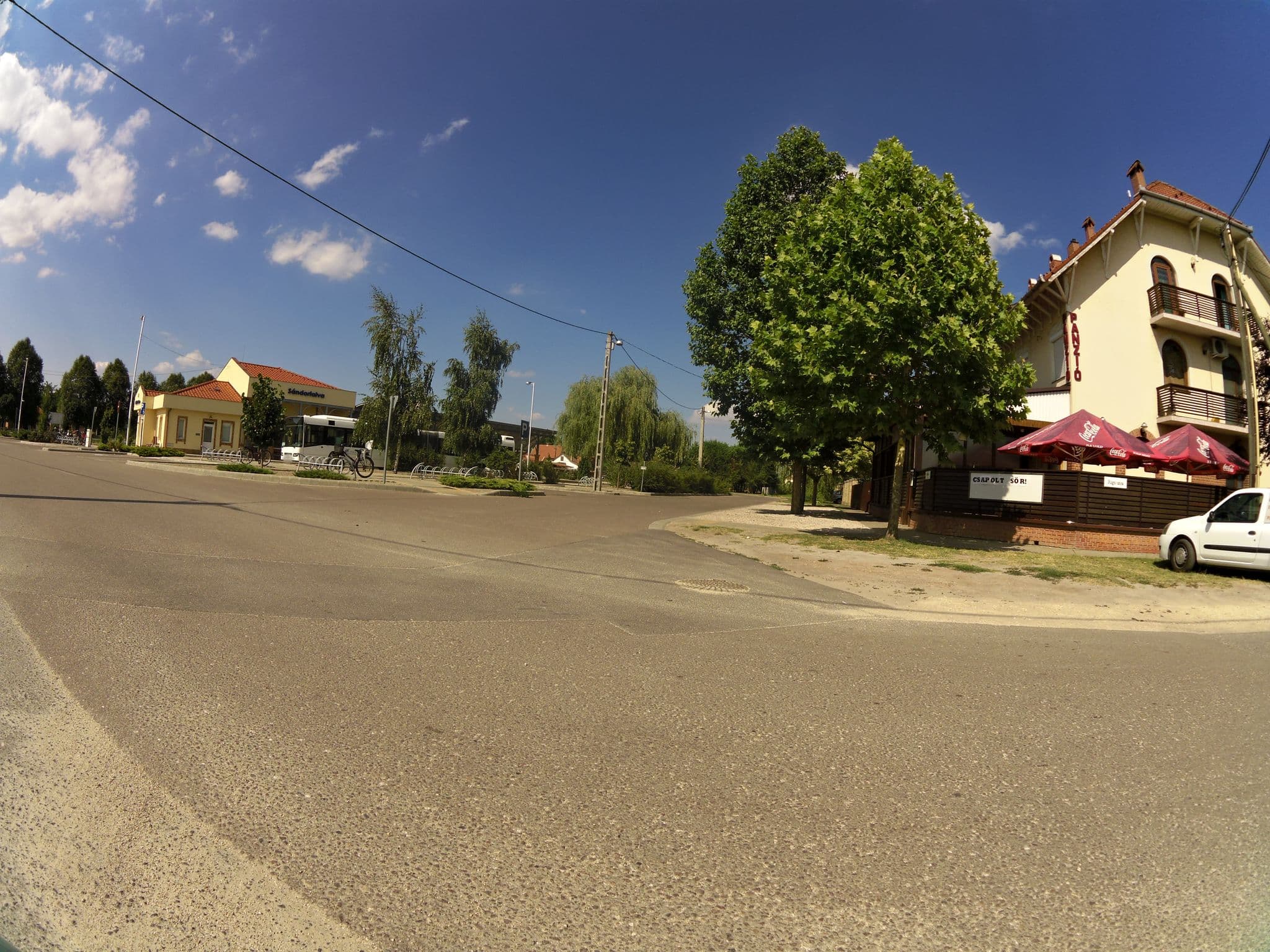Street view near Megálló Panzió, Sándorfalva — © jlevente (CC BY-SA · Mapillary)