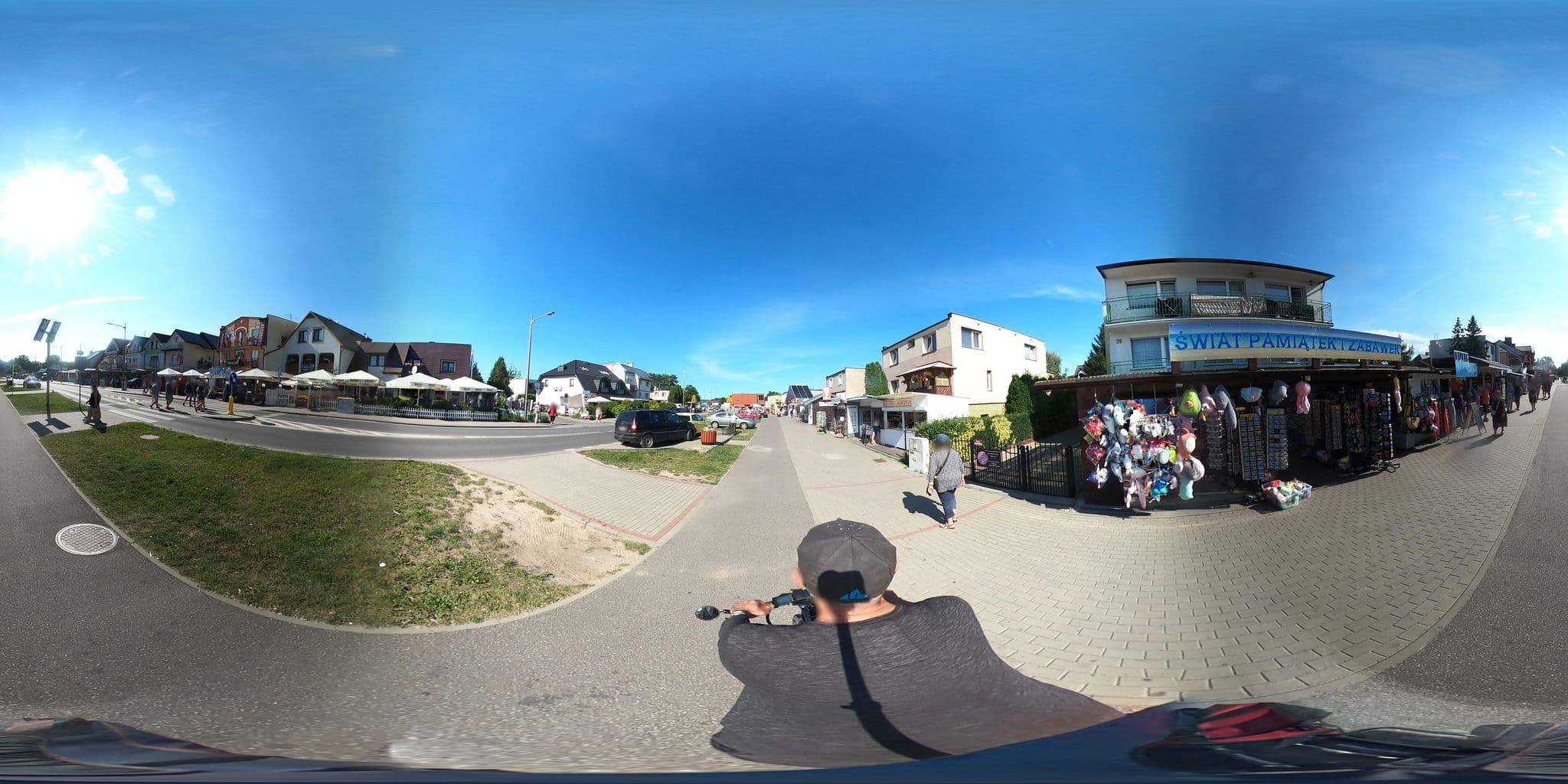 Street view near Przedsiębiorstwo Handlowo Usługowe Magdalenka Jolanta Mielniczek Szczepańska, Darłówko — © masterofnoroad (CC BY-SA · Mapillary)
