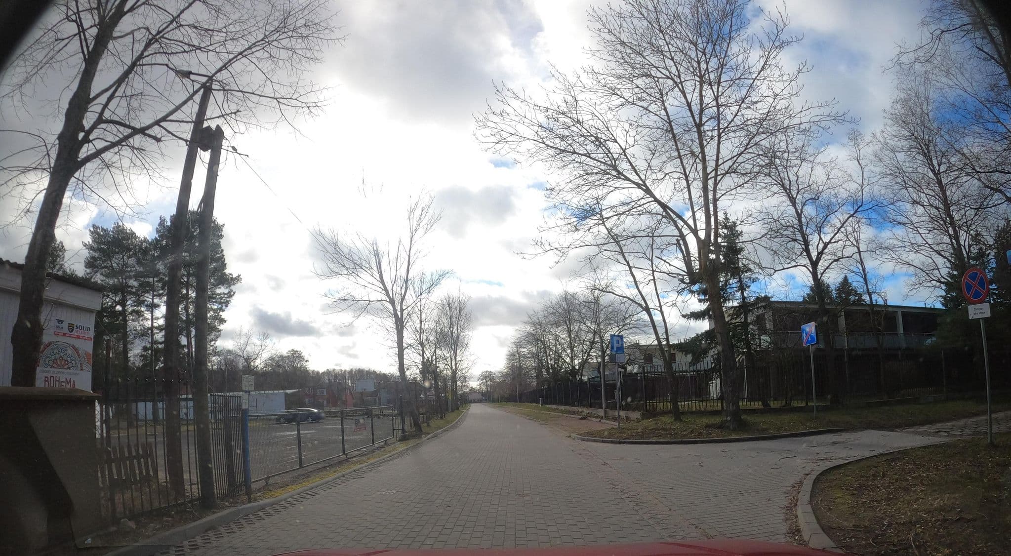 Street view near Spółdzielnia Usług Socjalnych Ośrodek Kolonijny, Mielno — © masterofnoroad (CC BY-SA · Mapillary)