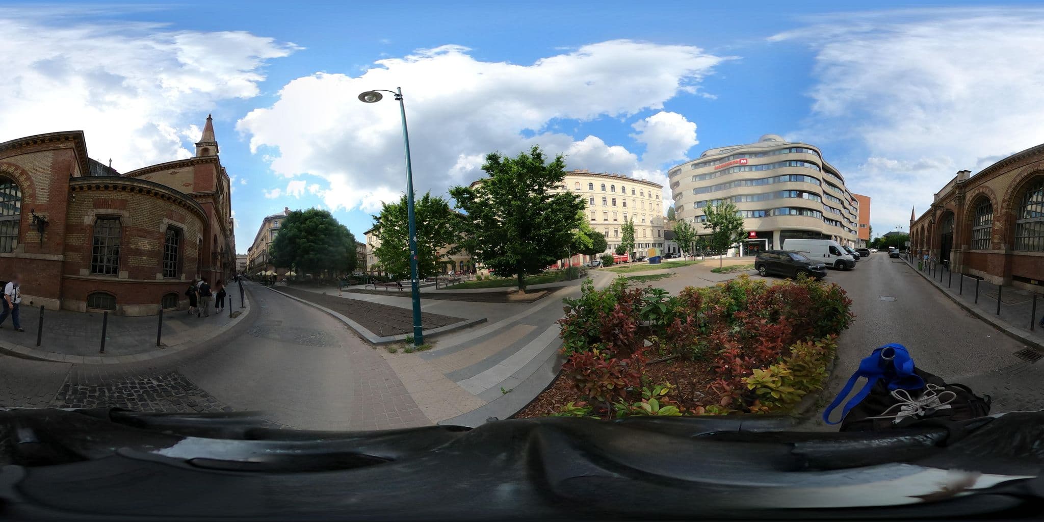 Street view near Meininger Budapest Great Market Hall, Belső-Ferencváros — © grozsa11 (CC BY-SA · Mapillary)