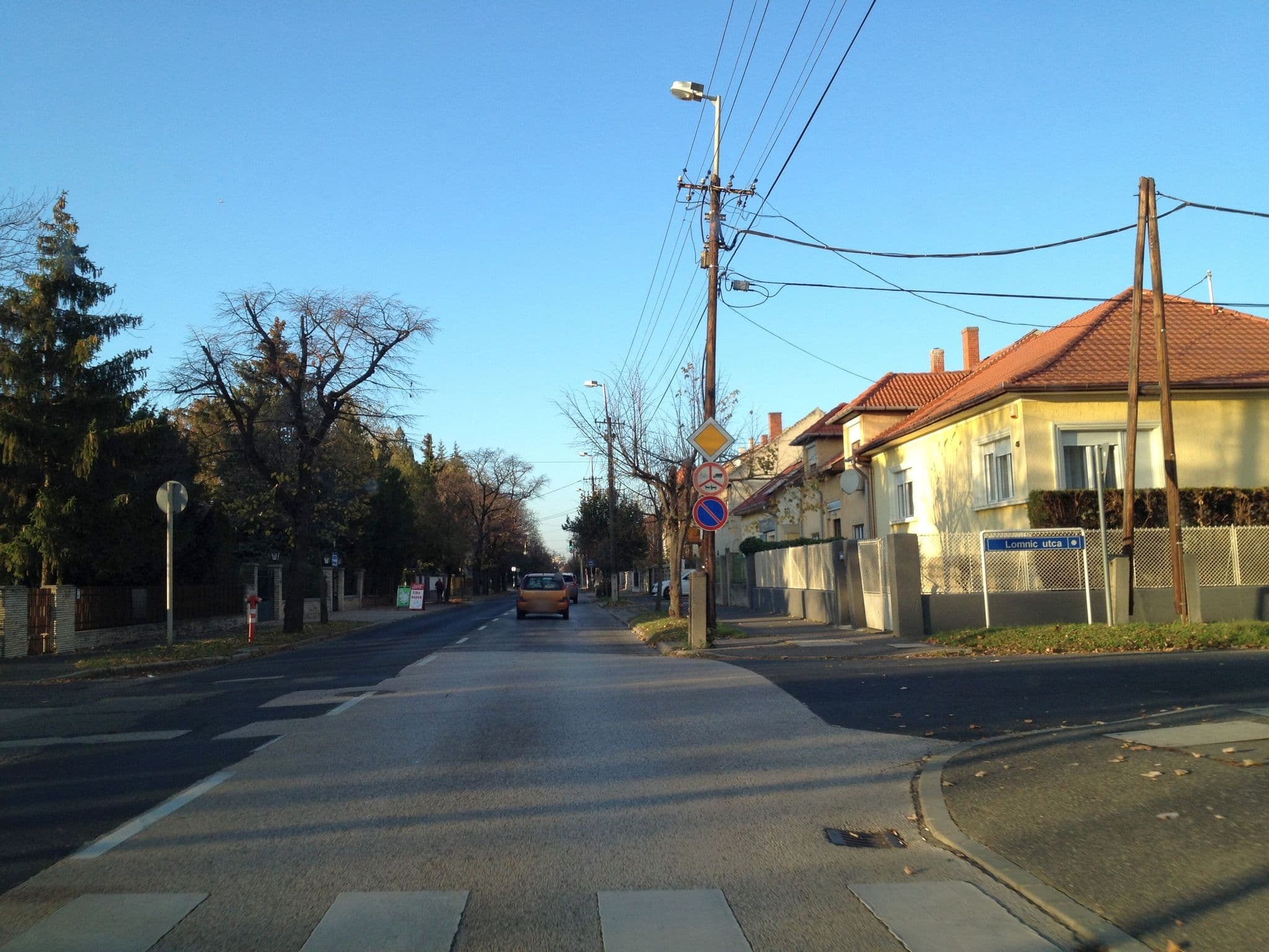 Street view near Hotel Paár, Győr — © istefanos (CC BY-SA · Mapillary)