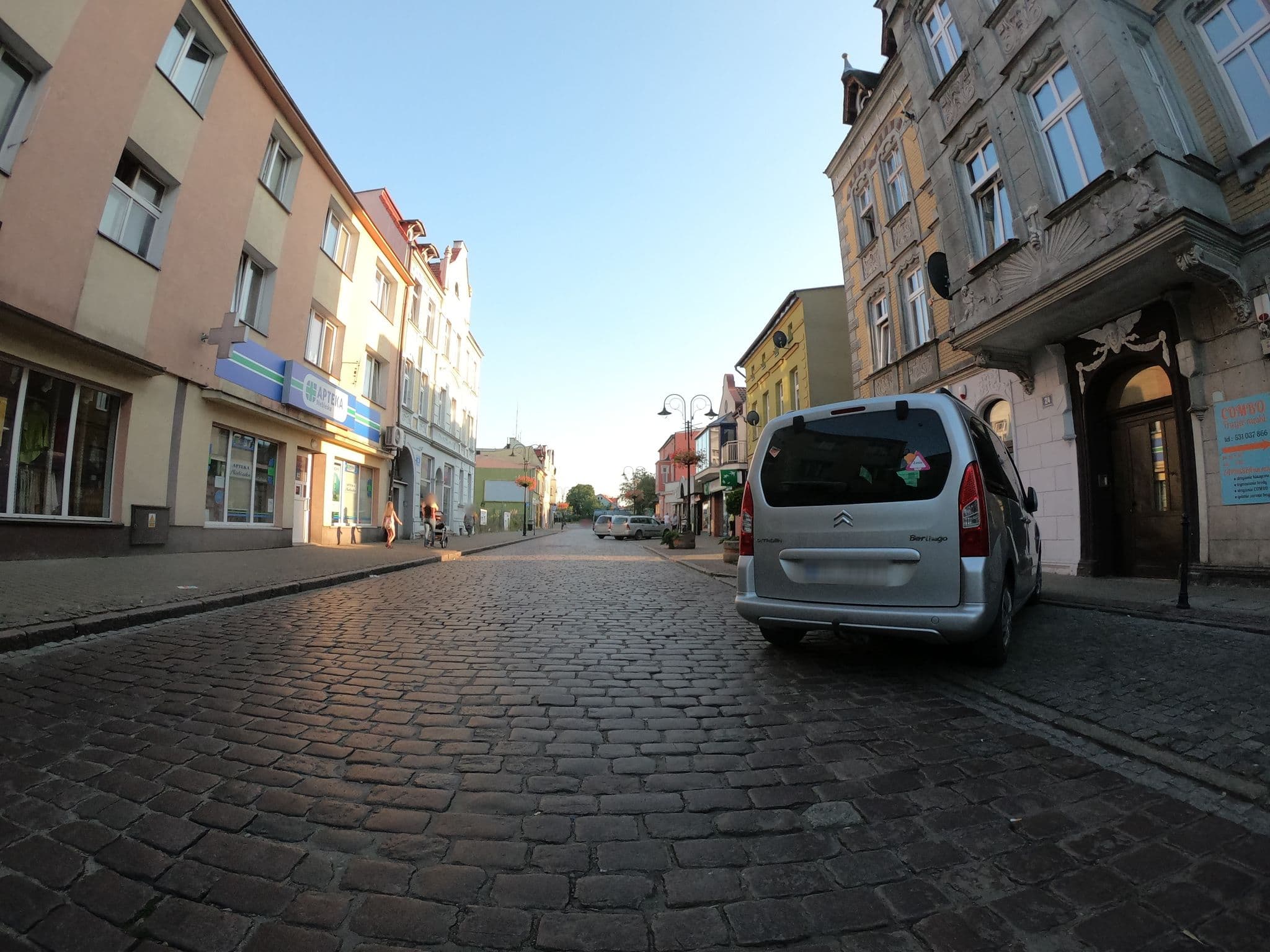 Street view near Róża Wiatrów. PHU. Król L., Sławno — © masterofnoroad (CC BY-SA · Mapillary)