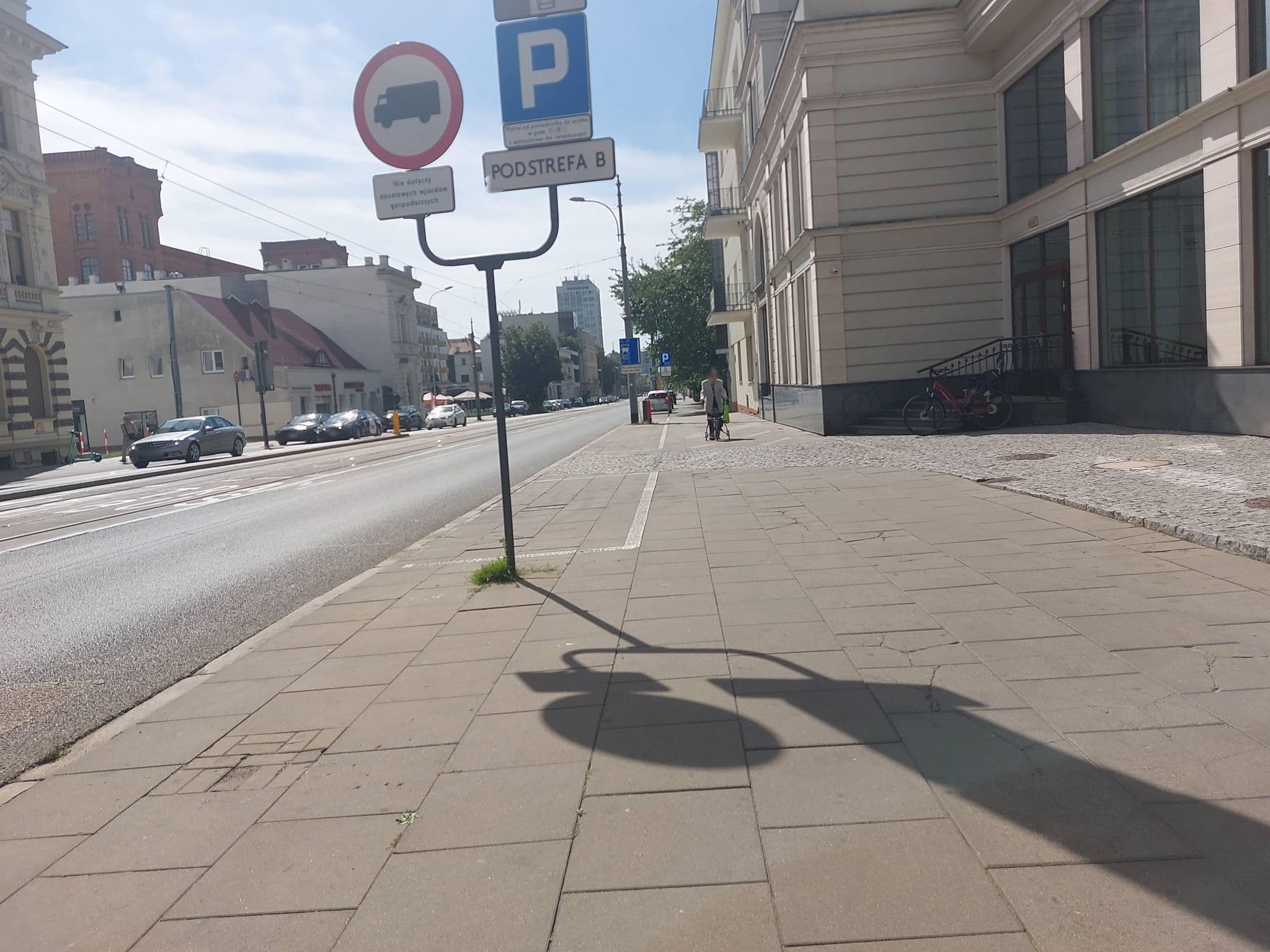 Street view near Holiday Inn Lodz, Łódź — © Mikromobilnosc (CC BY-SA · Mapillary)