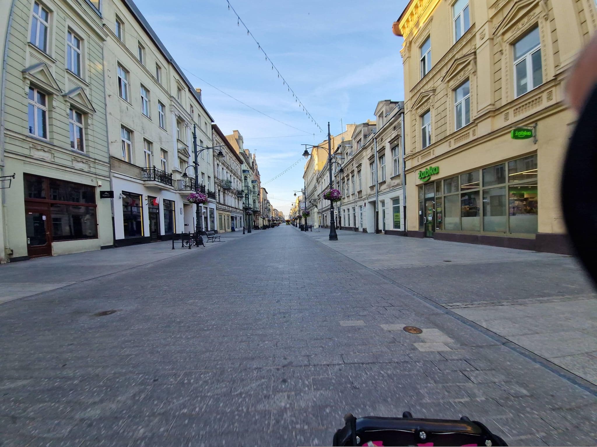 Street view near Very Berry Polska Janusz i Wspólnicy Spółka Jawna, Łódź — © houtari (CC BY-SA · Mapillary)