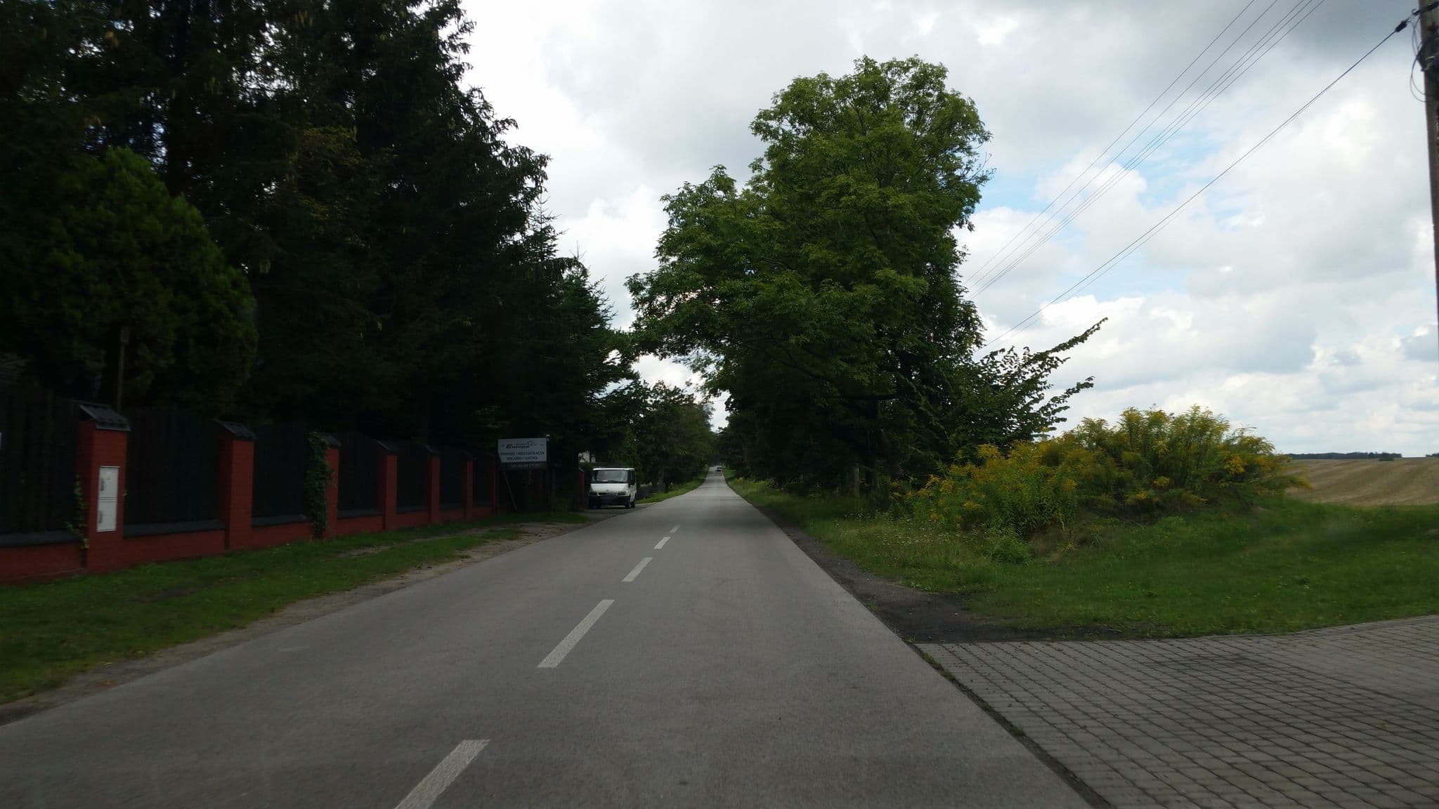Street view near Europa Club, Brzeziny — © izolda (CC BY-SA · Mapillary)