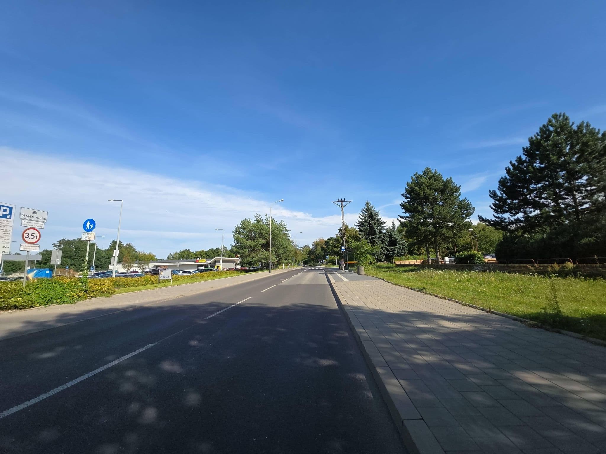 Street view near Zakład hoteli i budynków mieszkalnych przy Instytucie CZMP, Starowa Góra — © Rowerowa_Lodz (CC BY-SA · Mapillary)