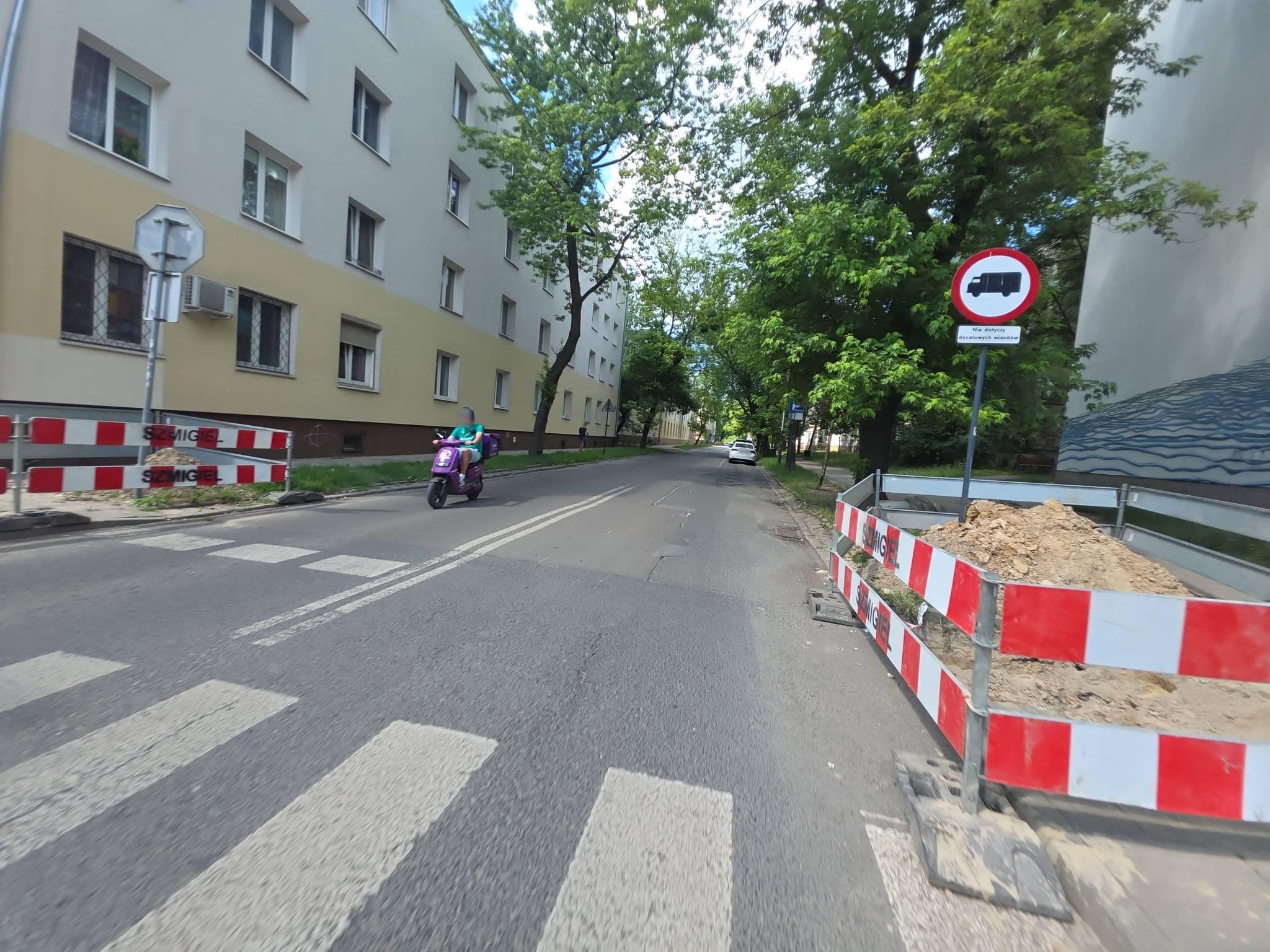 Street view near Willa Adonis Jolanta Serafińska, Łódź — © Rowerowa_Lodz (CC BY-SA · Mapillary)