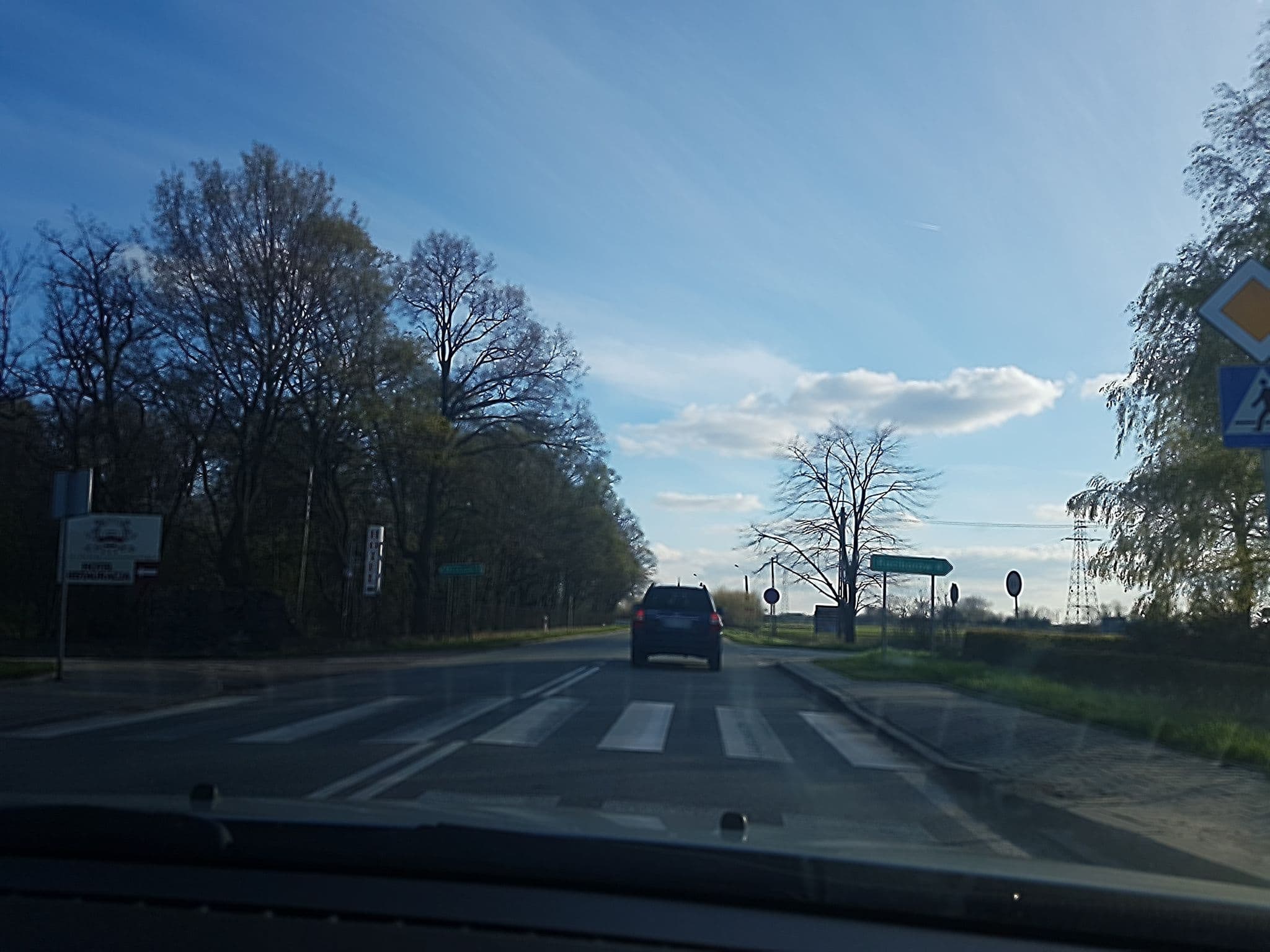 Street view near Hotel Dwor Sojki, Kutno — © leokutno (CC BY-SA · Mapillary)