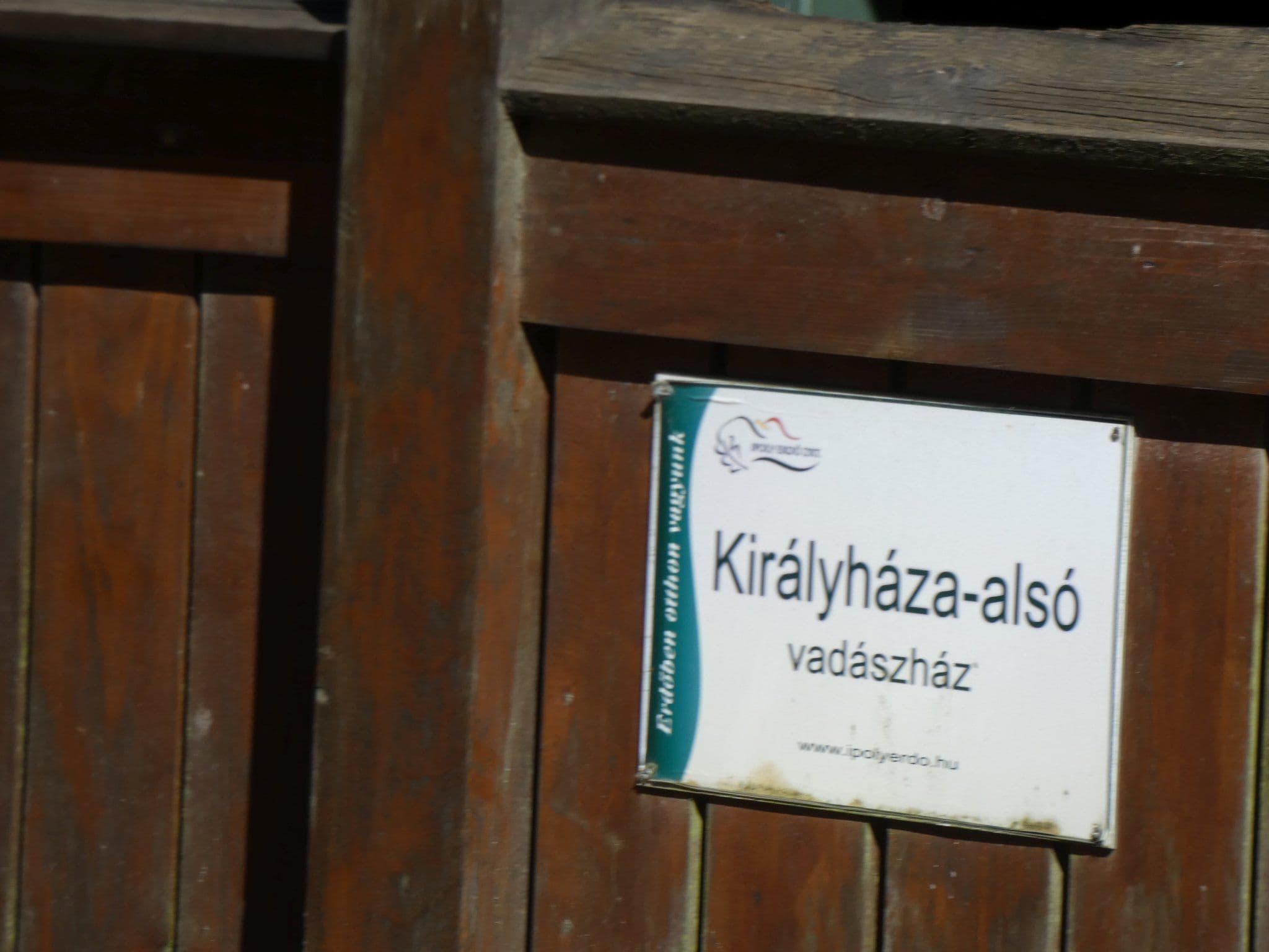 Street view near Királyháza-alsó vadászház, Diósjenő — © utvonalfelmeresek (CC BY-SA · Mapillary)