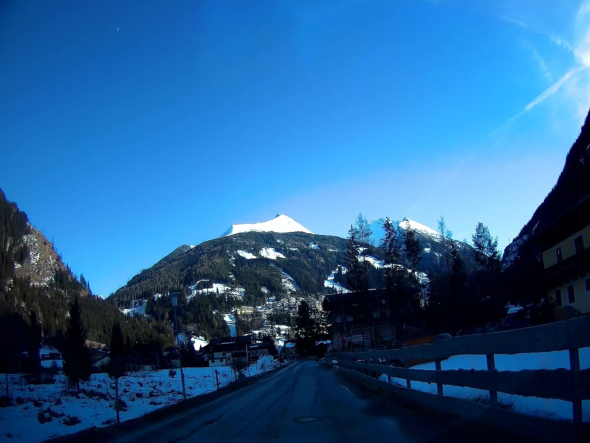 Street view near Scheibenhof, Bad Gastein — © fuchserl (CC BY-SA · Mapillary)