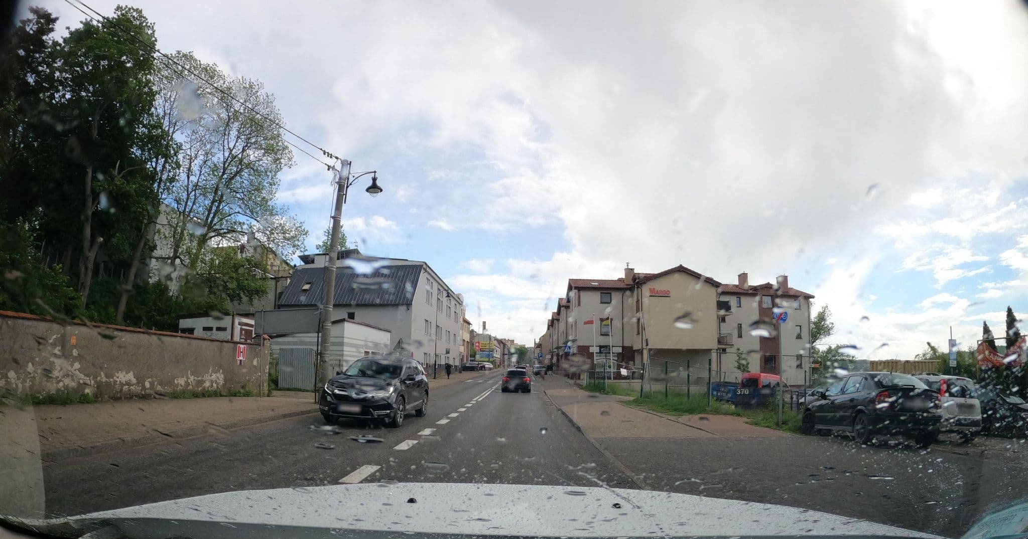 Street view near Wspólnota Mieszkaniowa "Kamieniczki nad Jeziorem" Ul. Jeziorna 6 w Kartuzach, Kartuzy — © masterofnoroad (CC BY-SA · Mapillary)