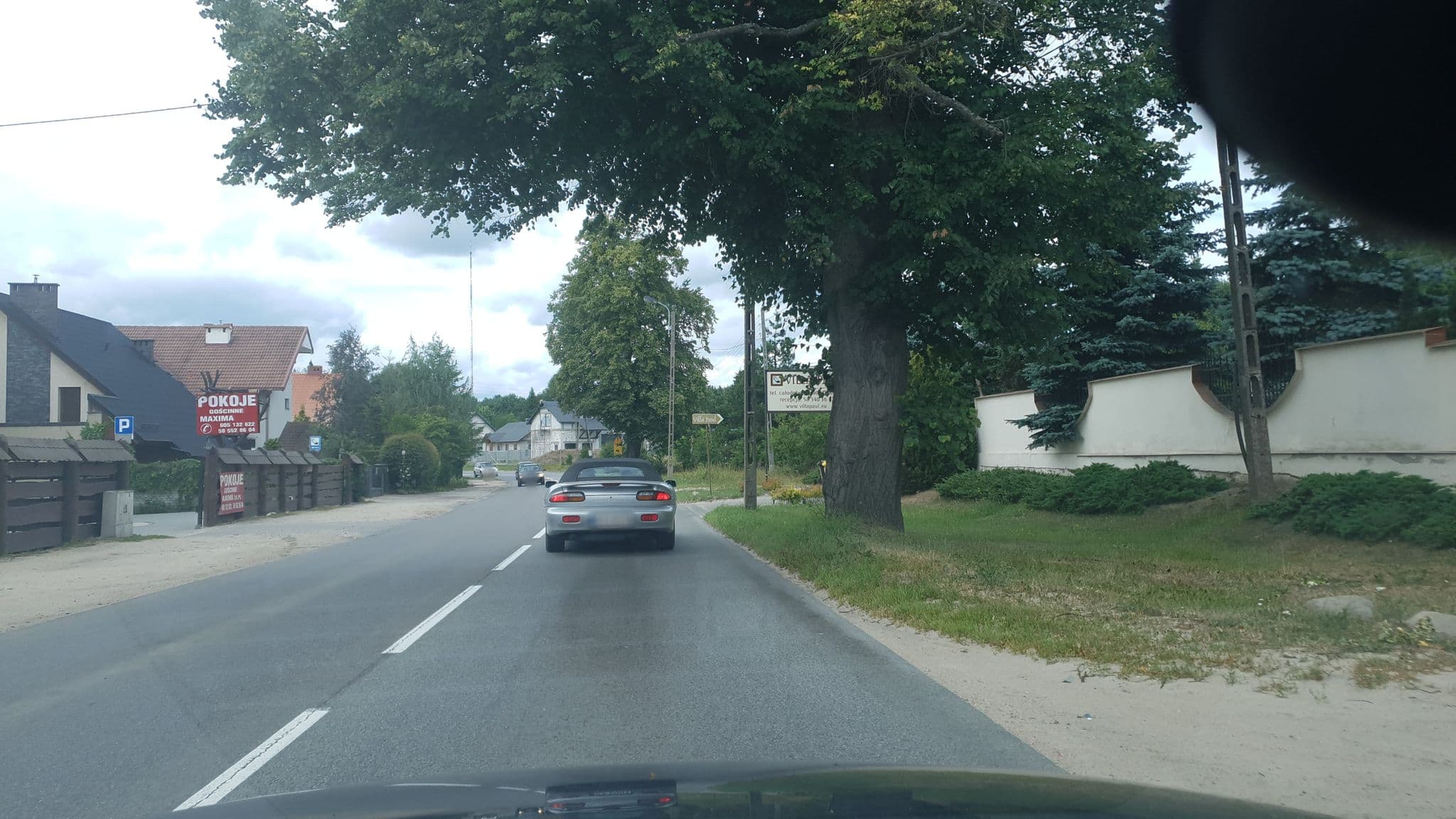 Street view near Villa Paul Jerzy Redmann Adam Redmann, Osowa — © przemas75 (CC BY-SA · Mapillary)