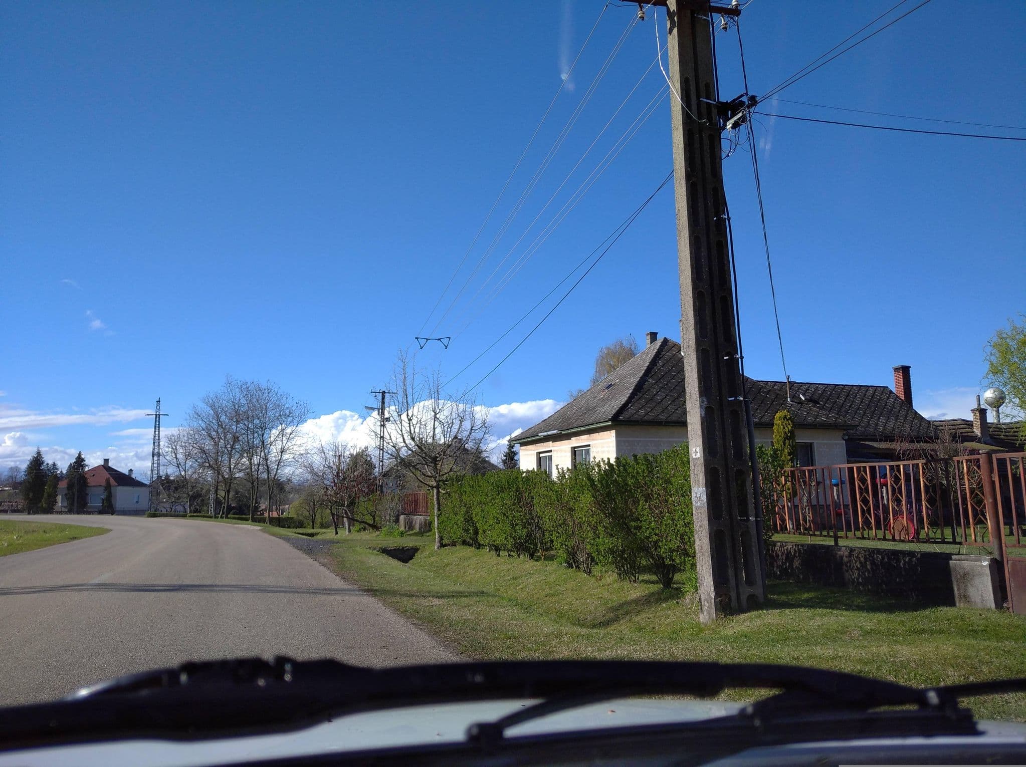 Street view near Döre Vendégház, Bakonyszentlászló — © grozsa11 (CC BY-SA · Mapillary)