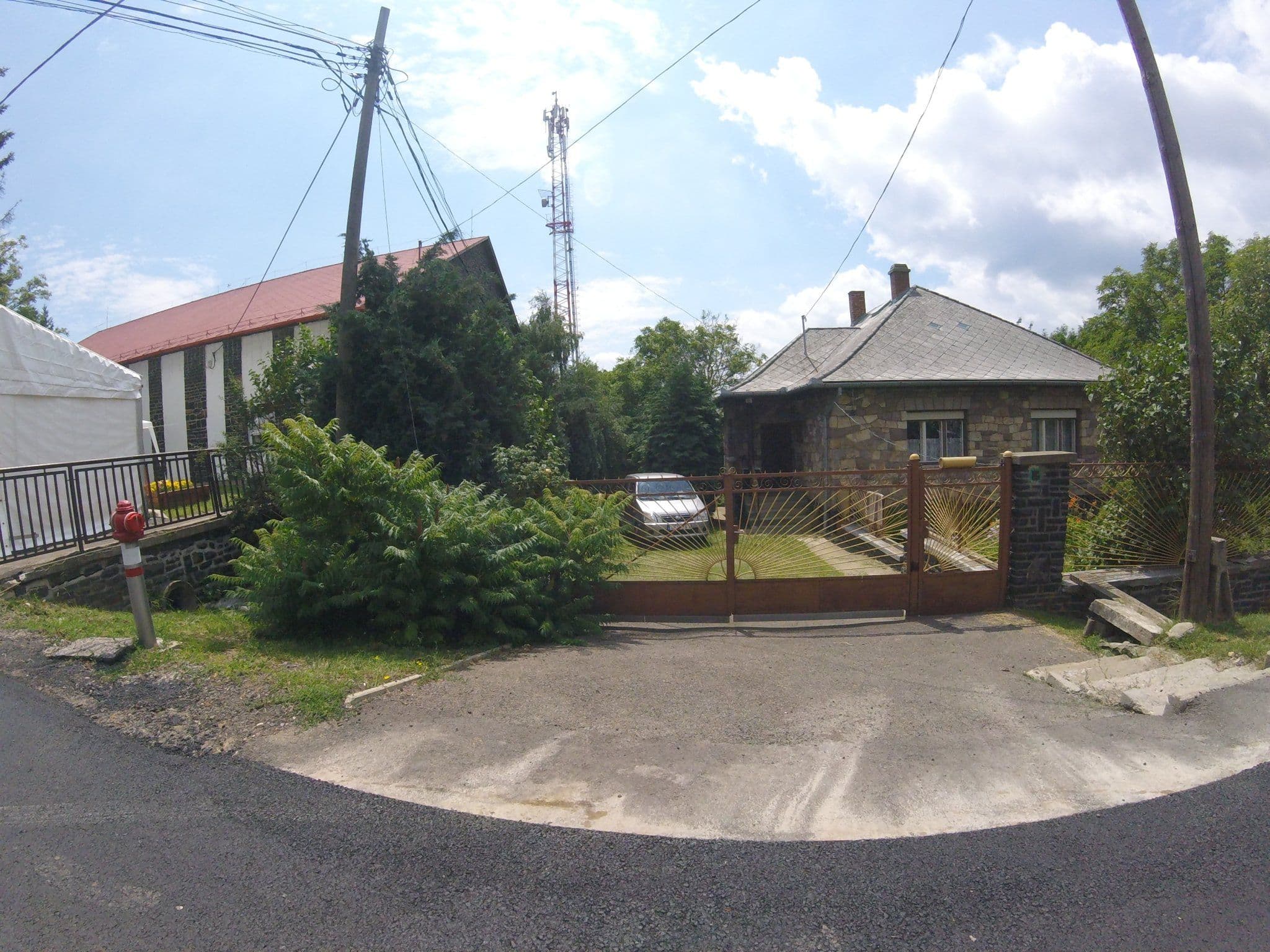 Street view near Mátra Kulcsosház, Bátonyterenye — © utvonalfelmeresek (CC BY-SA · Mapillary)