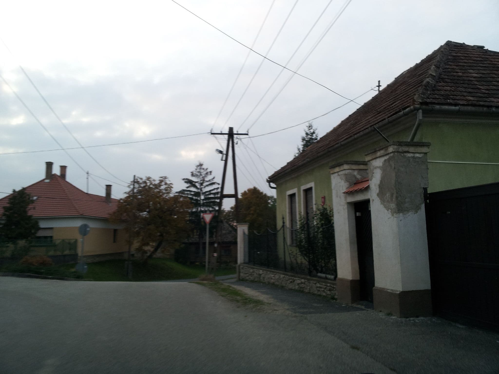 Street view near Máltai vendégház, Bakonyszentlászló — © kolesajr (CC BY-SA · Mapillary)