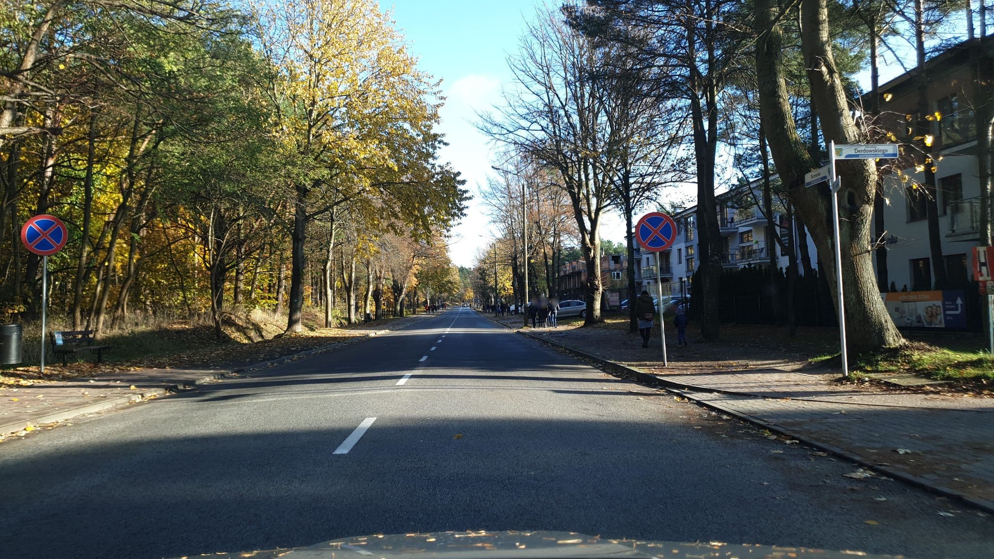 Street view near Villa 4 Pory Roku, Jastrzębia Góra — © krz (CC BY-SA · Mapillary)