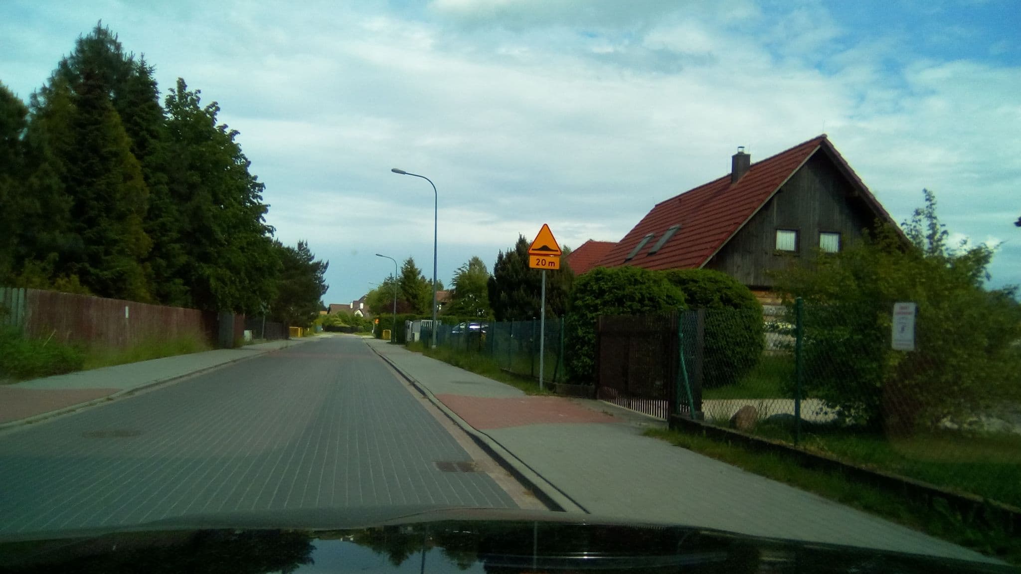 Street view near U Zofii. Pokoje gościnne. Bojdzińska Z., Wierzchucino — © and987 (CC BY-SA · Mapillary)