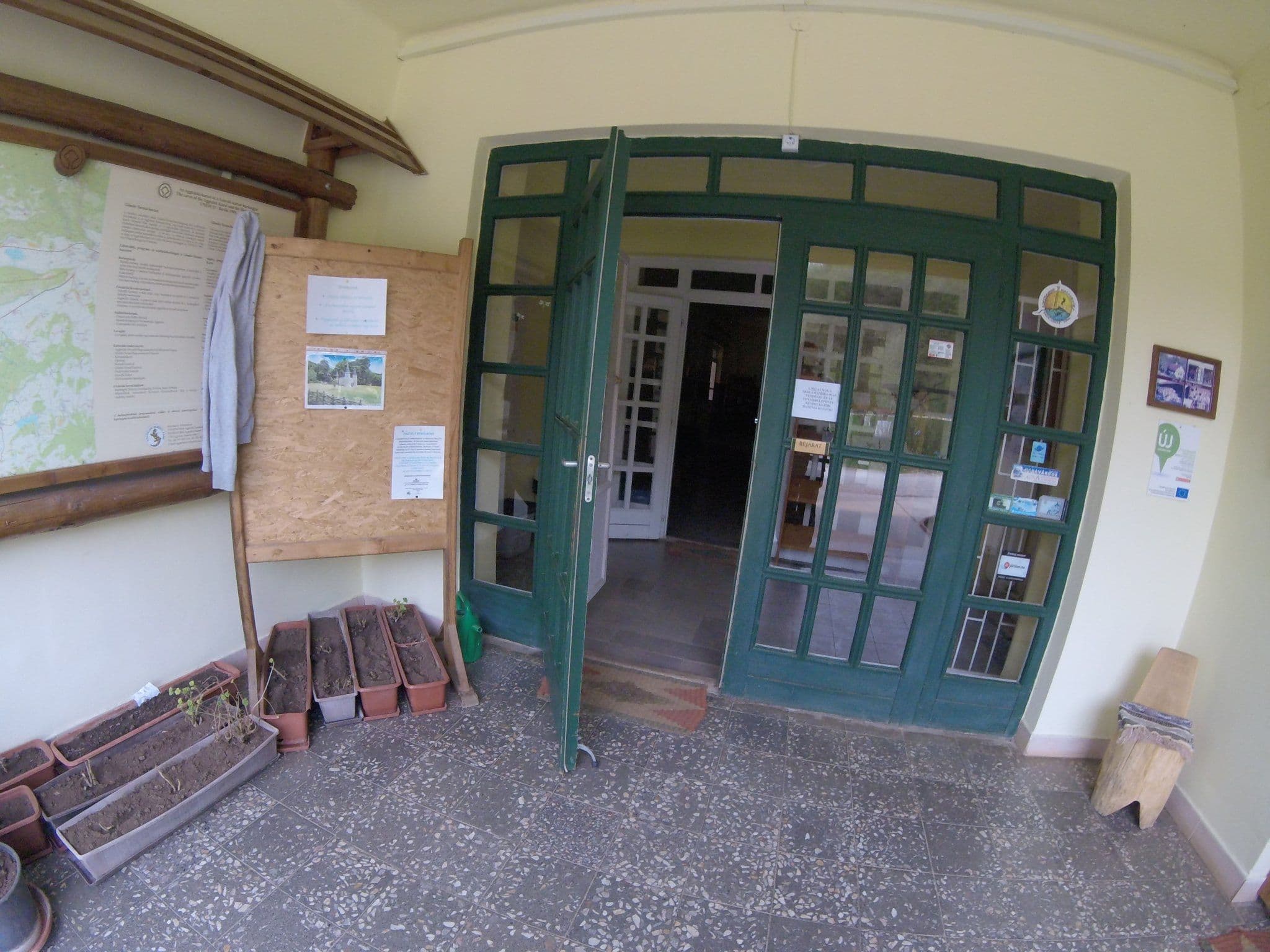 Street view near Szalamandra-ház, Szendrő — © utvonalfelmeresek (CC BY-SA · Mapillary)