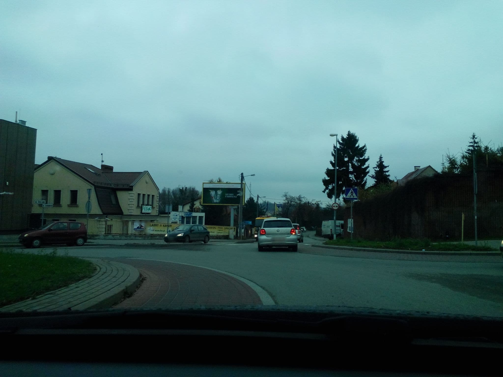 Street view near Beethoven, Suchanino — © danjel (CC BY-SA · Mapillary)