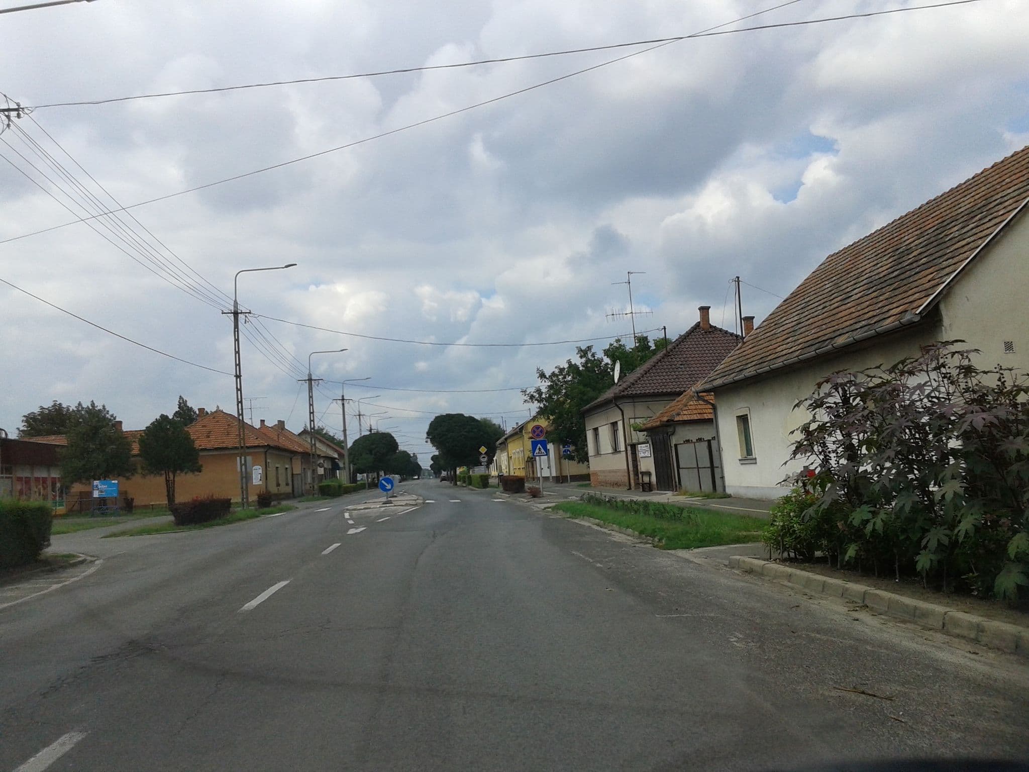 Street view near Sissy Vendégház, Mórahalom — © esandorhu (CC BY-SA · Mapillary)