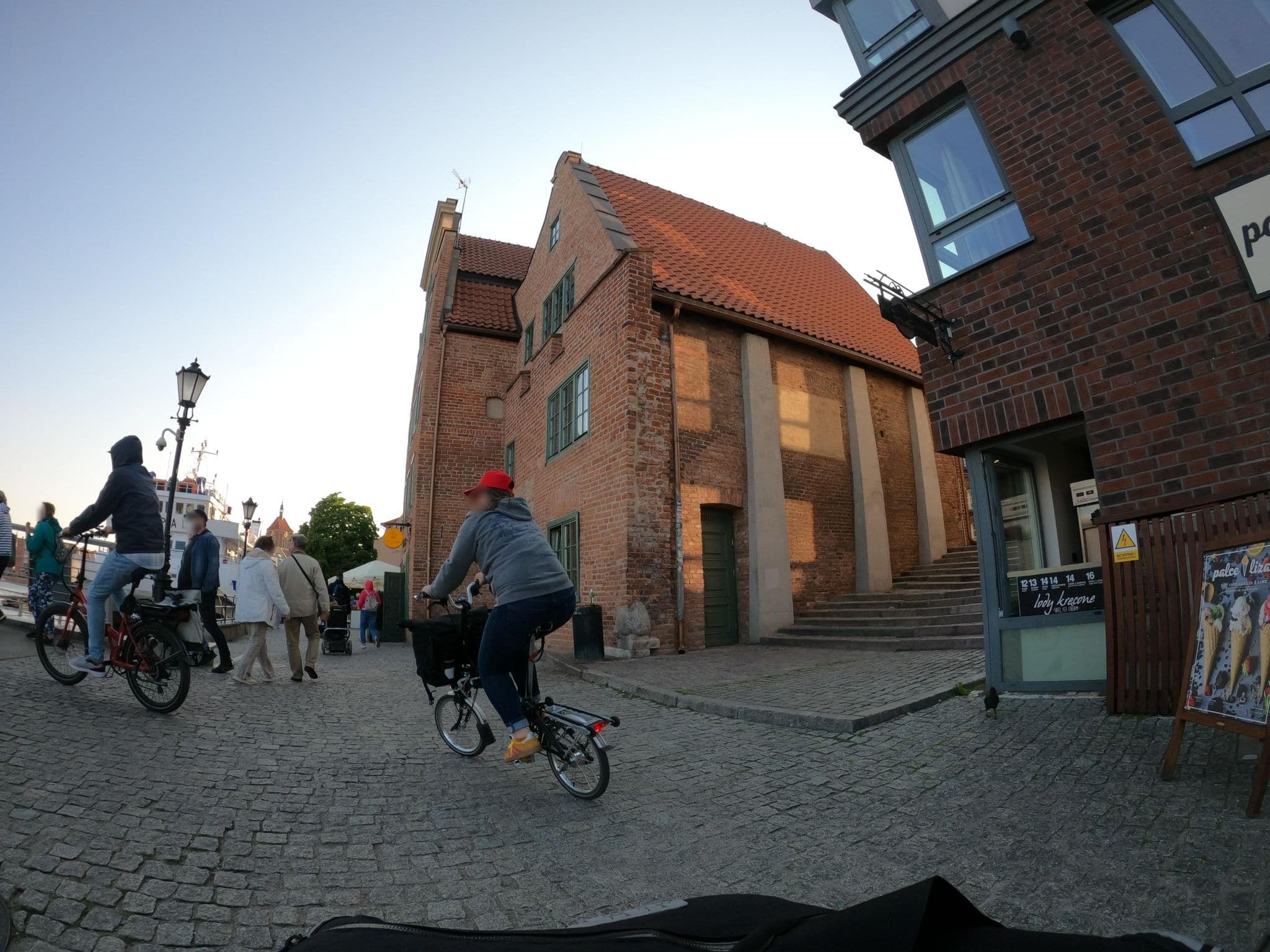 Street view near Komturia Apartments, Gdańsk — © masterofnoroad (CC BY-SA · Mapillary)