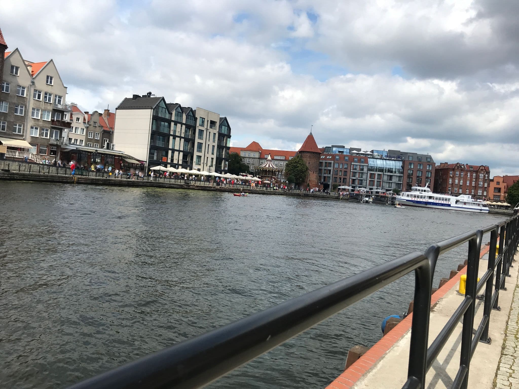 Street view near Hotel Królewski, Gdańsk — © miguel_andrade (CC BY-SA · Mapillary)
