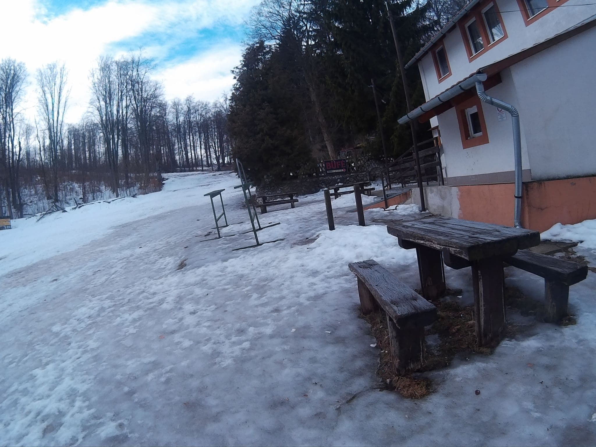 Street view near Bánkúti Turistaház, Szilvásvárad — © heyjoe (CC BY-SA · Mapillary)