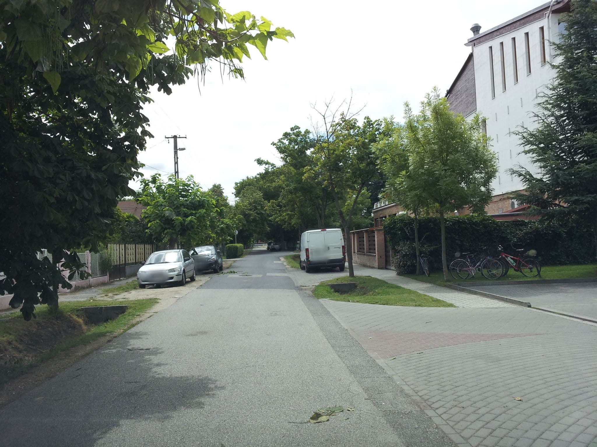 Street view near Residence Siófok Conference & Wellness Hotel, Siófok — © kolesajr (CC BY-SA · Mapillary)