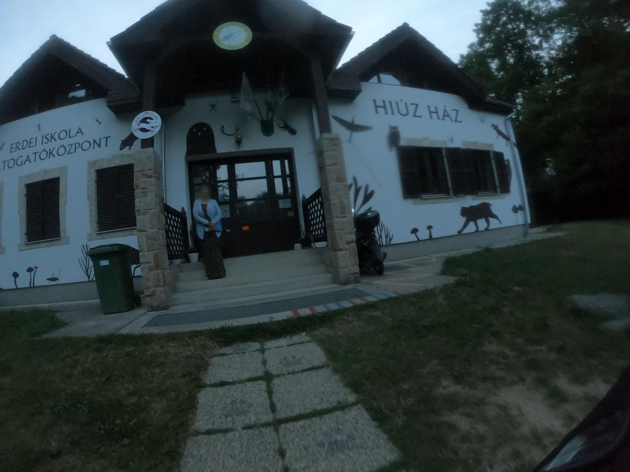 Street view near Hiúz Ház Erdei Iskola és Látogatóközpont, Nógrád — © balazskozak (CC BY-SA · Mapillary)
