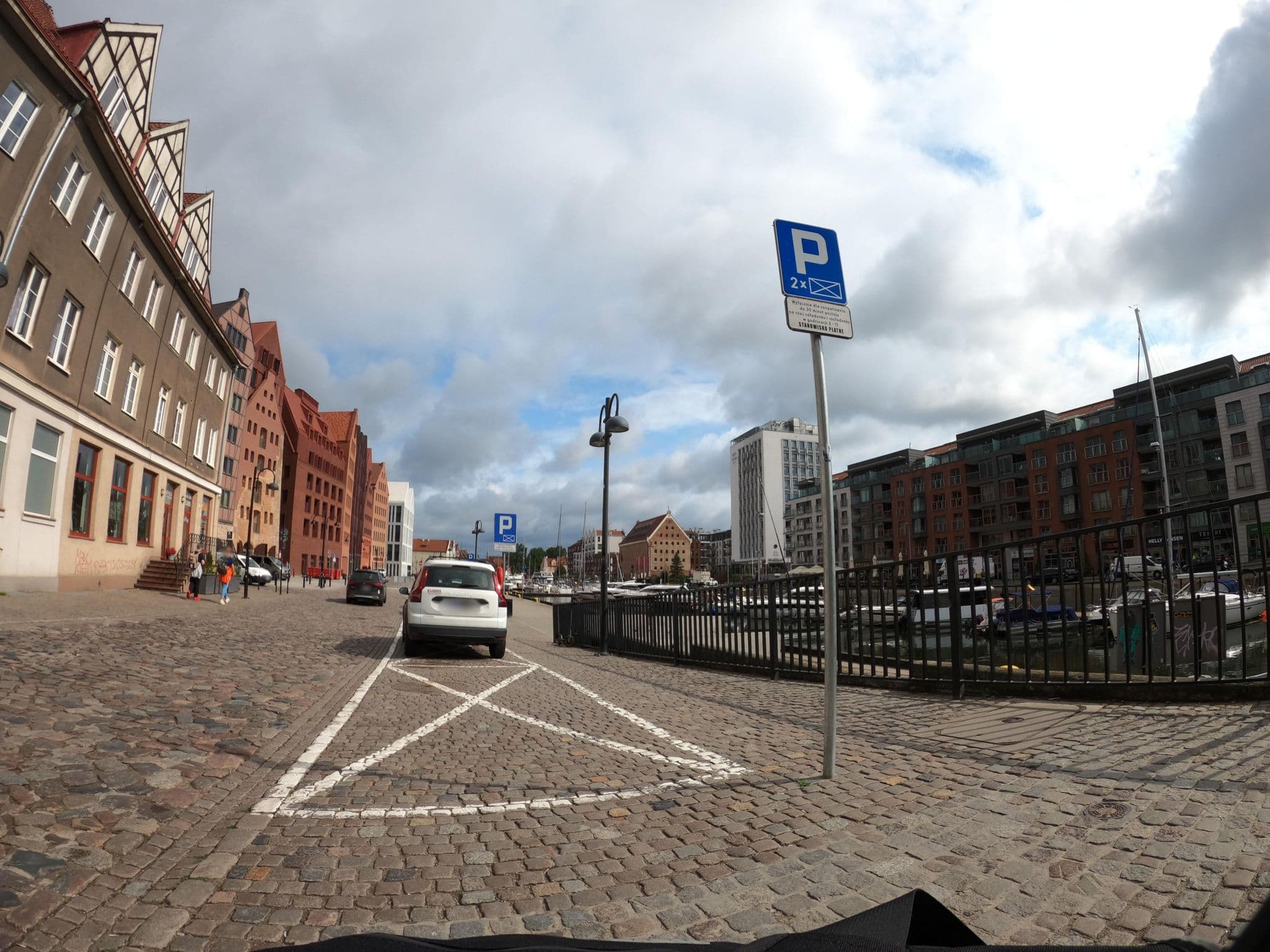 Street view near Kamienica And Motława, Gdańsk — © masterofnoroad (CC BY-SA · Mapillary)