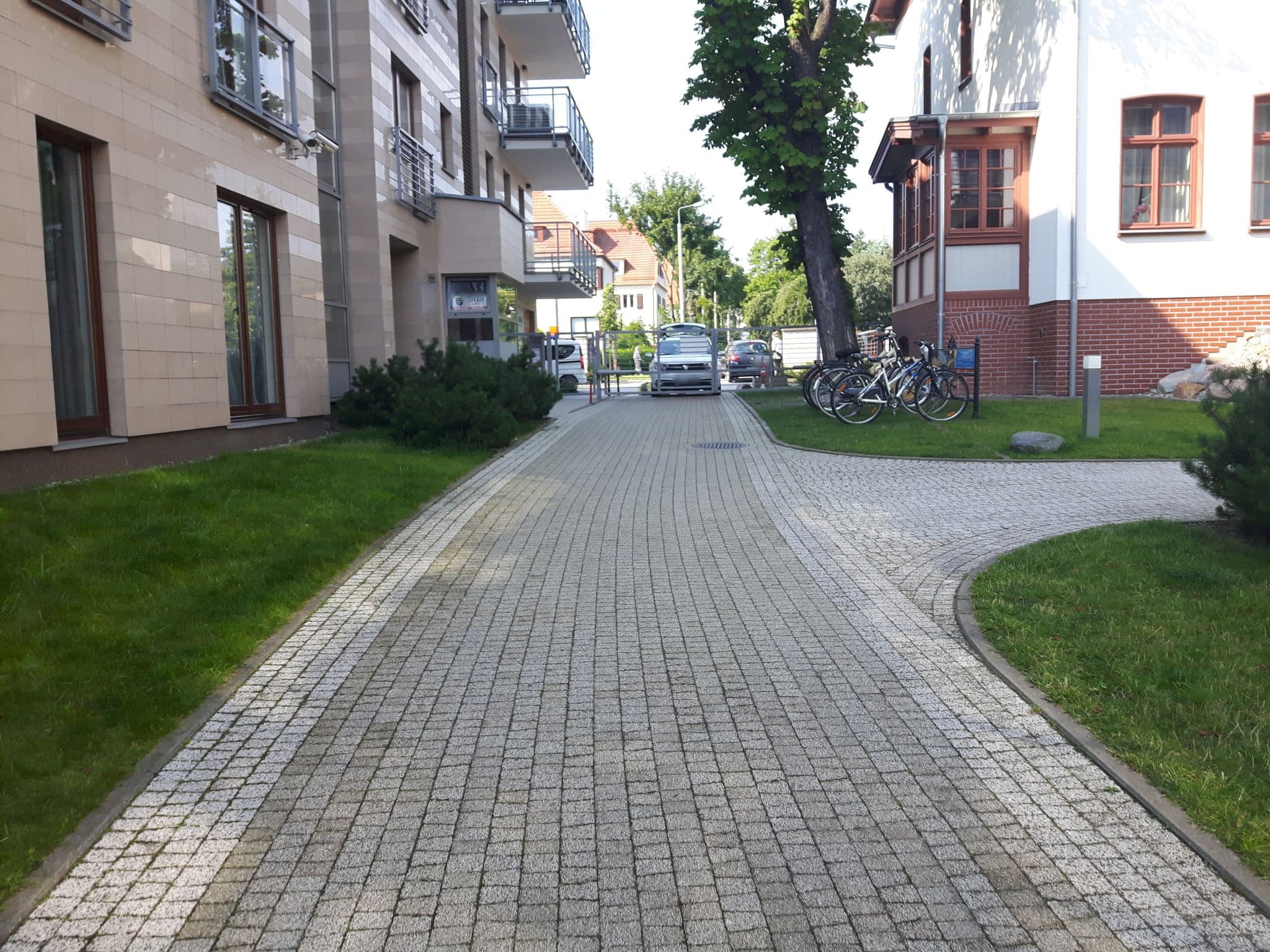 Street view near Baltic Shell - Sopocka Rezydencja, Żabianka-Wejhera-Jelitkowo-Tysiąclecia — © andpol_2288 (CC BY-SA · Mapillary)