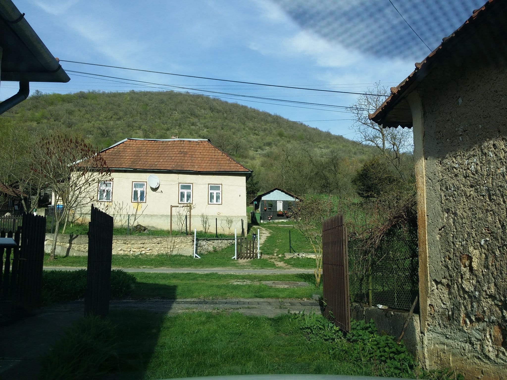 Street view near Ménesparti Vendégház, Szendrő — © utvonalfelmeresek (CC BY-SA · Mapillary)