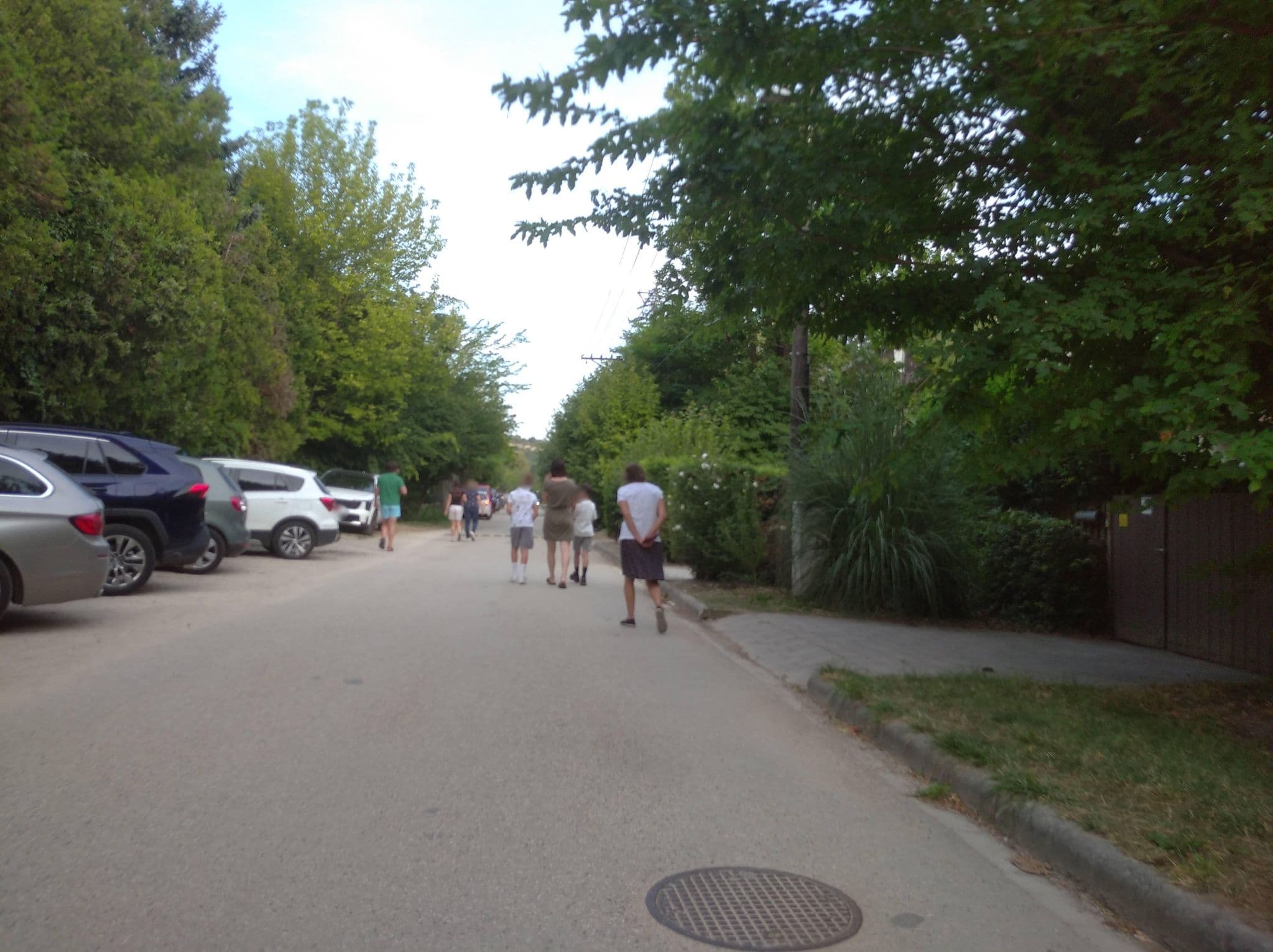 Street view near Part-Lak Faház, Balatonkenese — © grozsa11 (CC BY-SA · Mapillary)