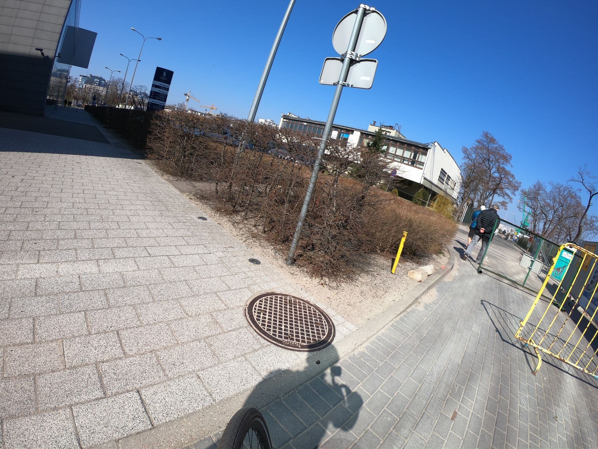 Street view near Dom & House - Apartamenty Sea Towers, Gdynia — © masterofnoroad (CC BY-SA · Mapillary)