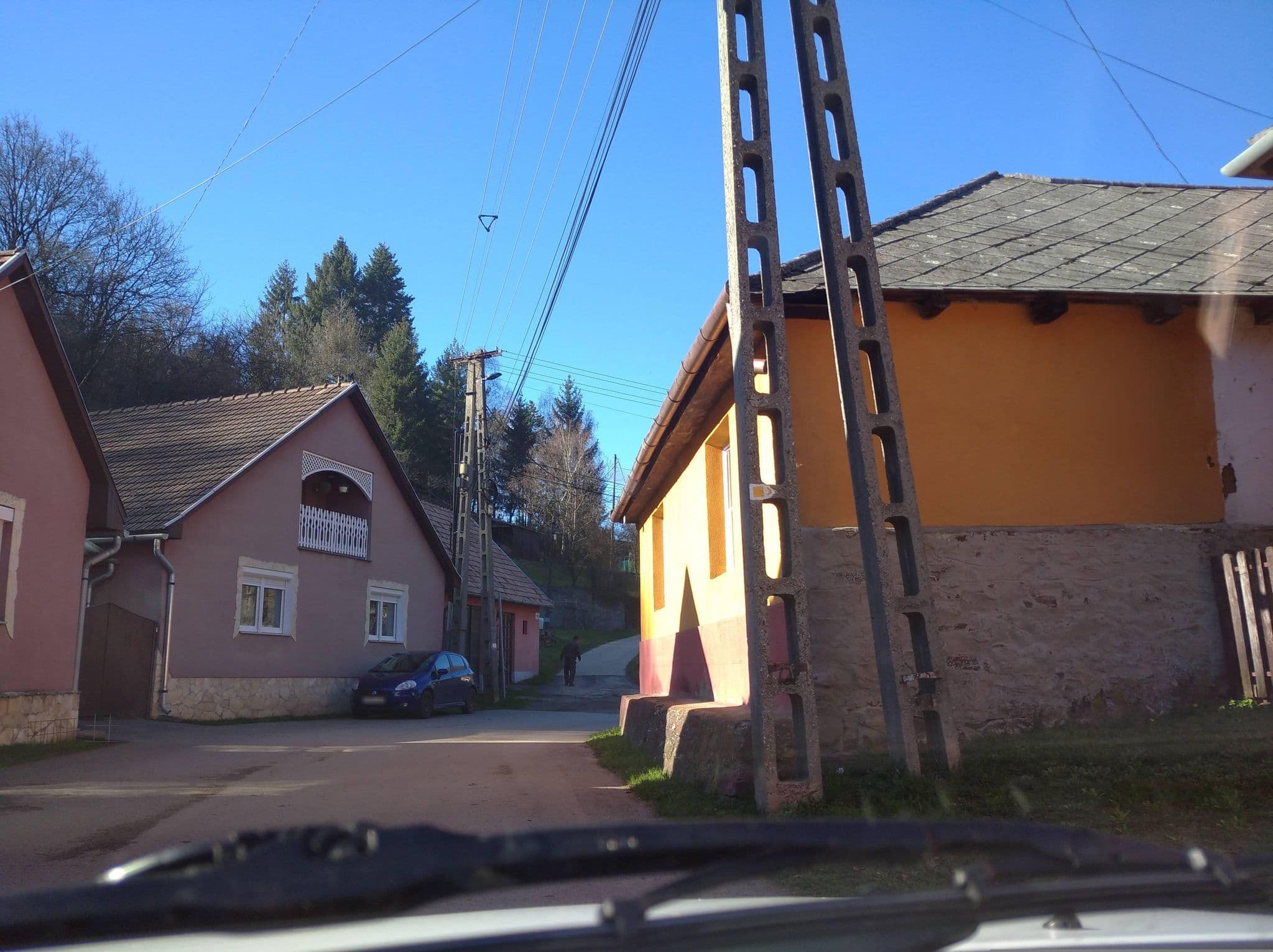 Street view near Boróka Vendégház, Tar — © grozsa11 (CC BY-SA · Mapillary)