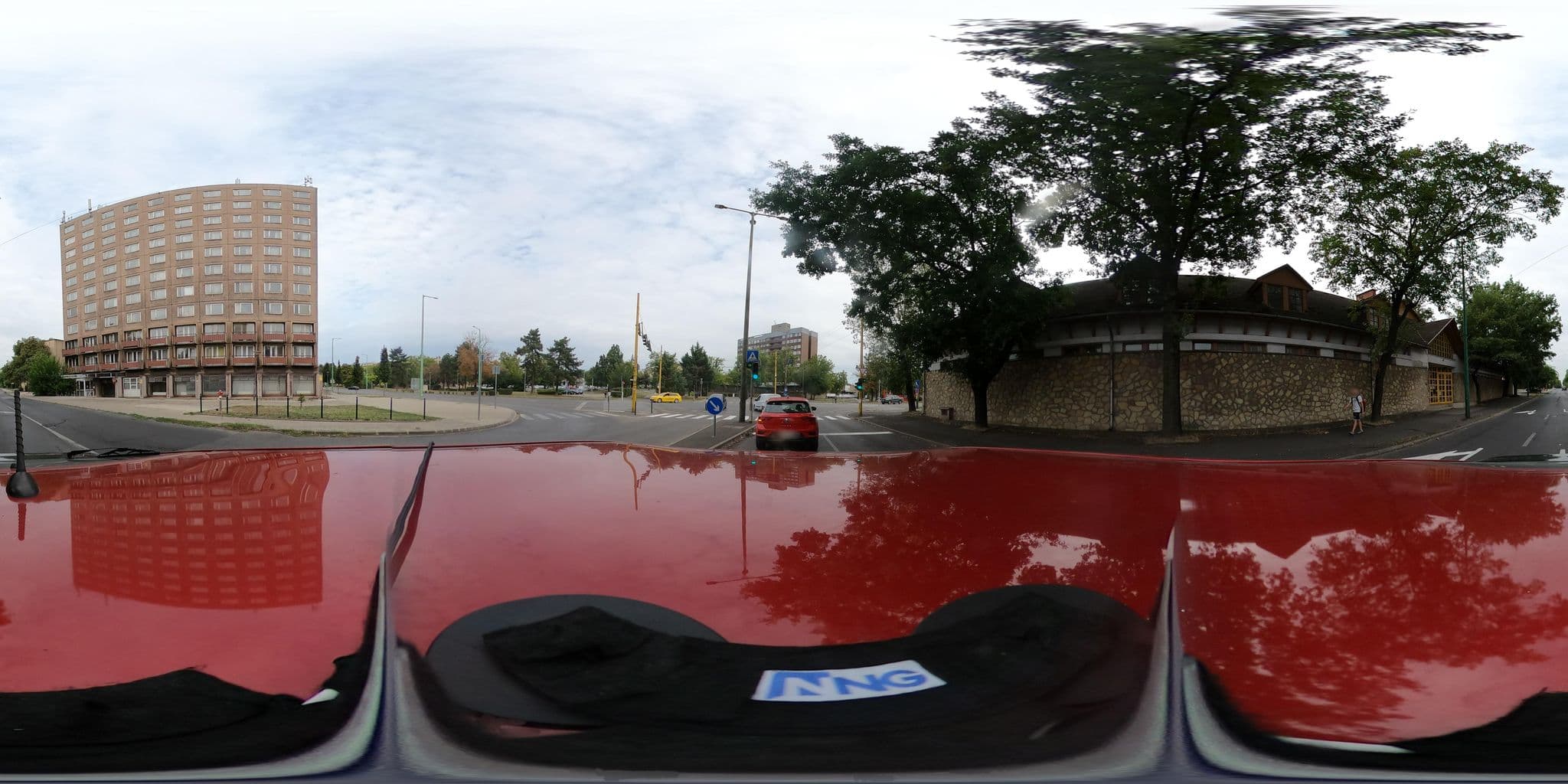 Street view near Dunaferr Hotel, Dunaújváros — © osminng (CC BY-SA · Mapillary)