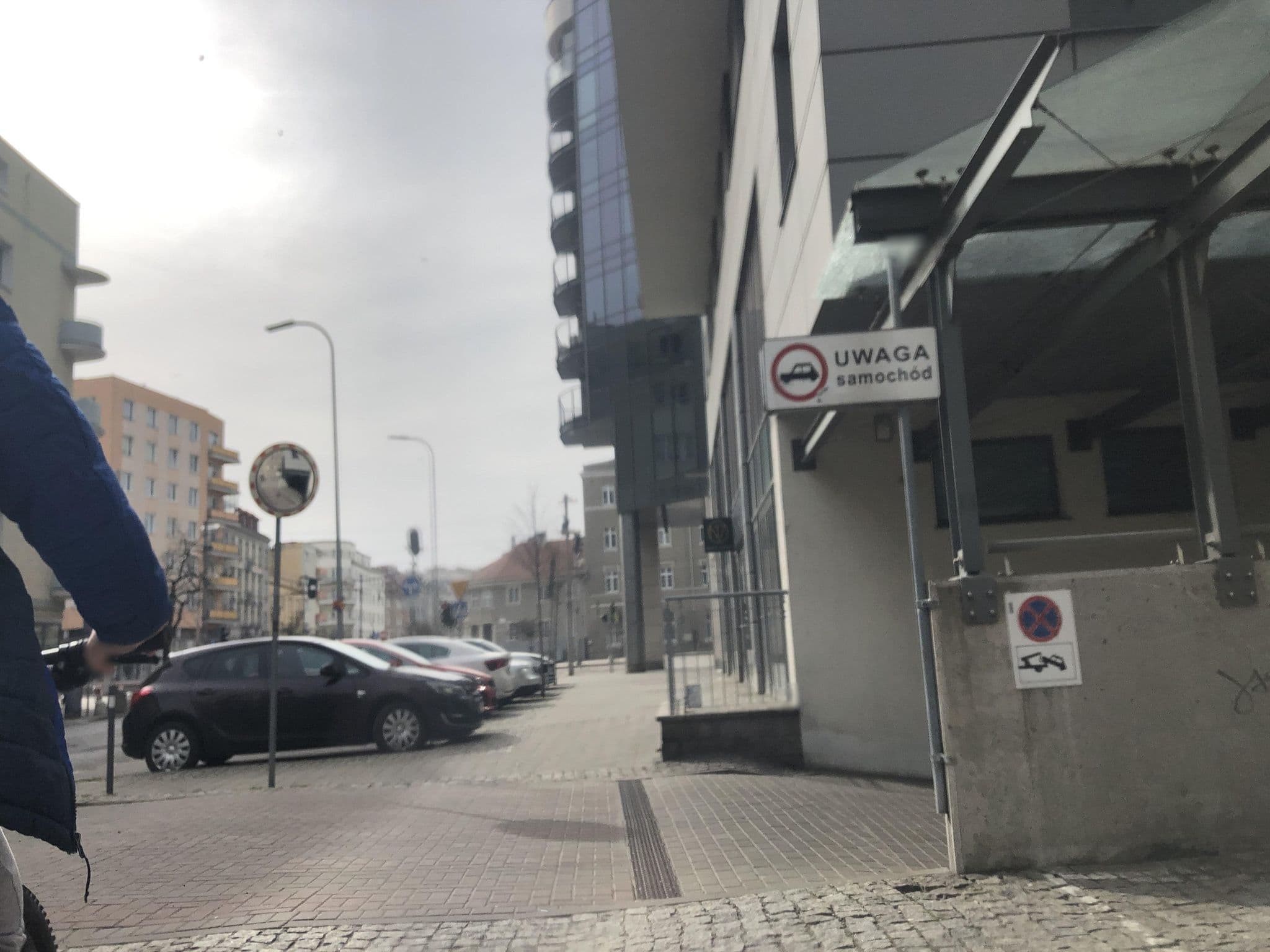Street view near Kada S.C. Agencja Artystyczno Promocyjno Reklamowa, Gdynia — © onliniak (CC BY-SA · Mapillary)
