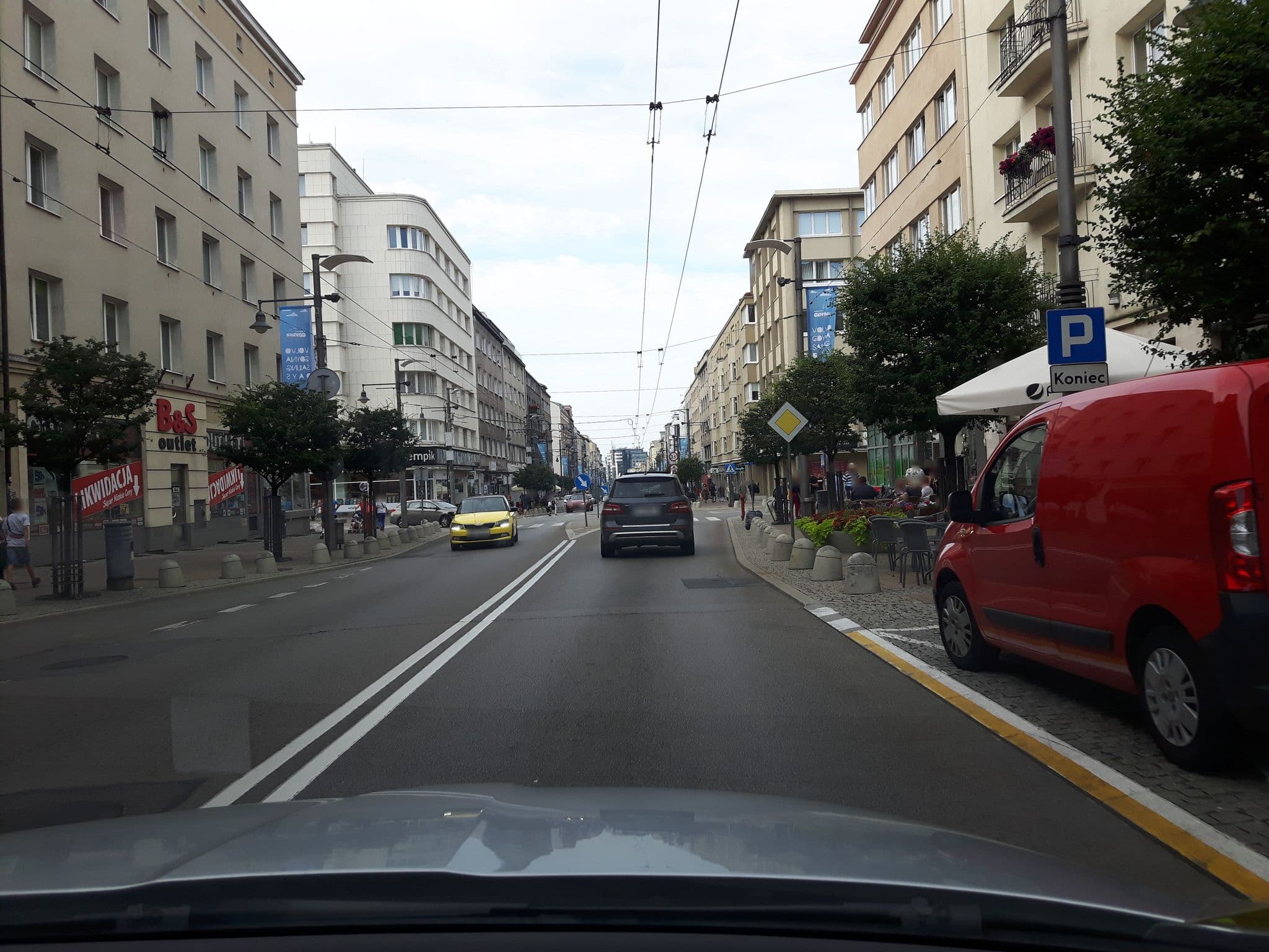 Street view near Apartamenty Efekt 72, Gdynia — © andpol_2288 (CC BY-SA · Mapillary)