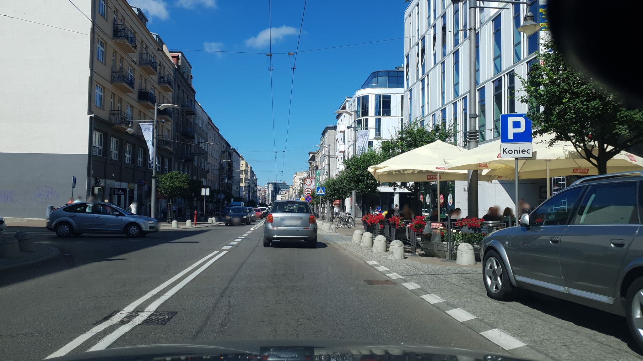 Street view near Wspólnota Mieszkaniowa przy Ul. Sienkiewicza 38 w Gdyni, Gdynia — © przemas75 (CC BY-SA · Mapillary)