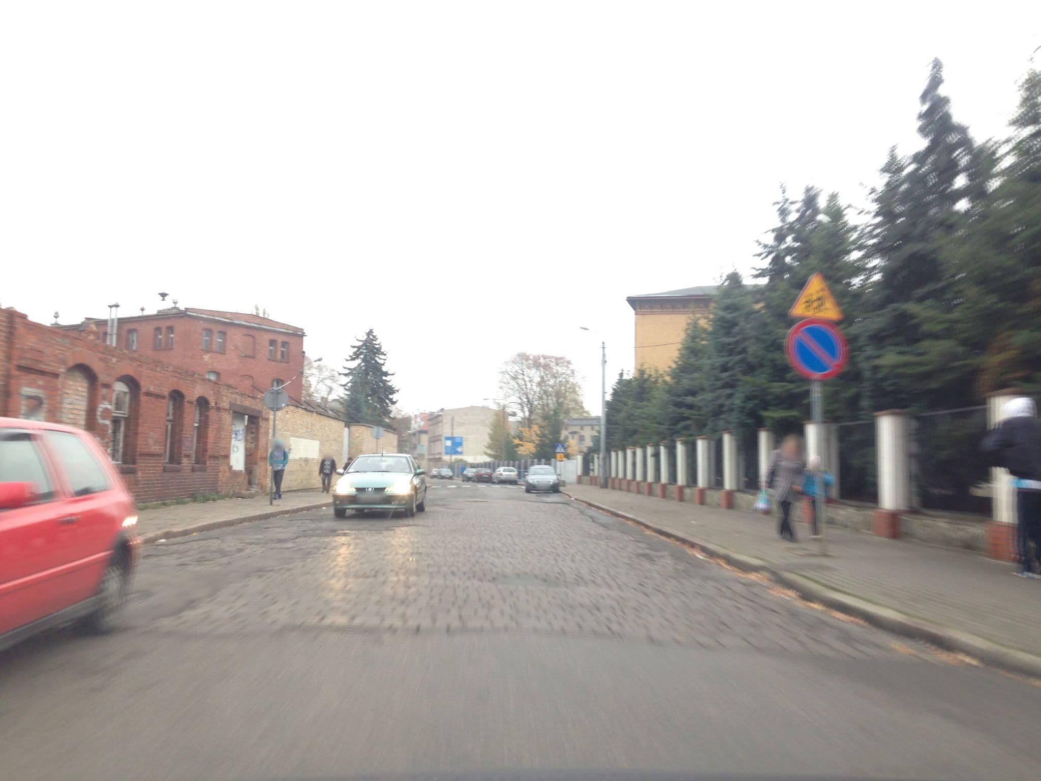 Street view near Usługi Hotelarsko gastronomiczne Parking strze?ony Kowalkowski Henryk, Grudziądz — © fundacja_geolife (CC BY-SA · Mapillary)