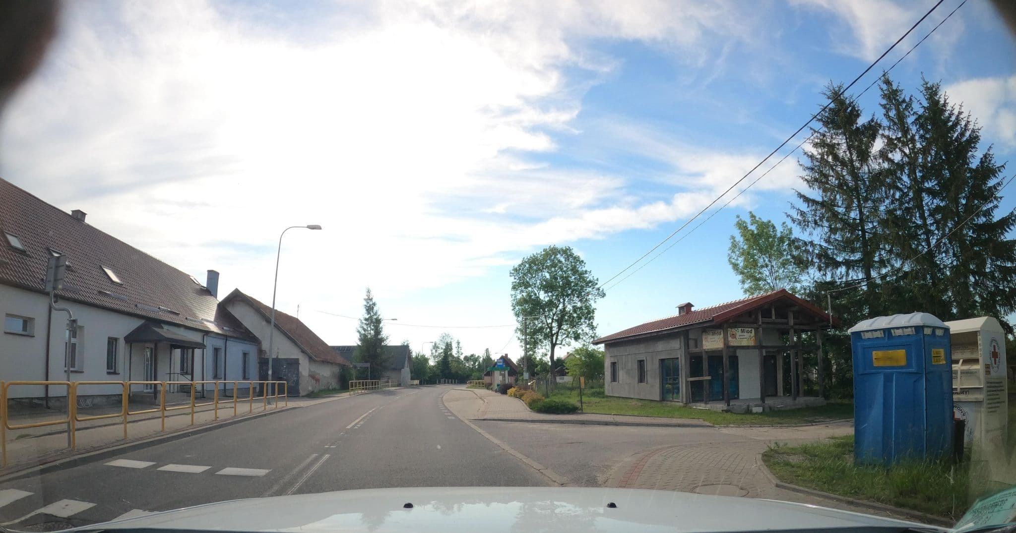Street view near Młyn Klekotki. Hotel, Miłakowo — © masterofnoroad (CC BY-SA · Mapillary)