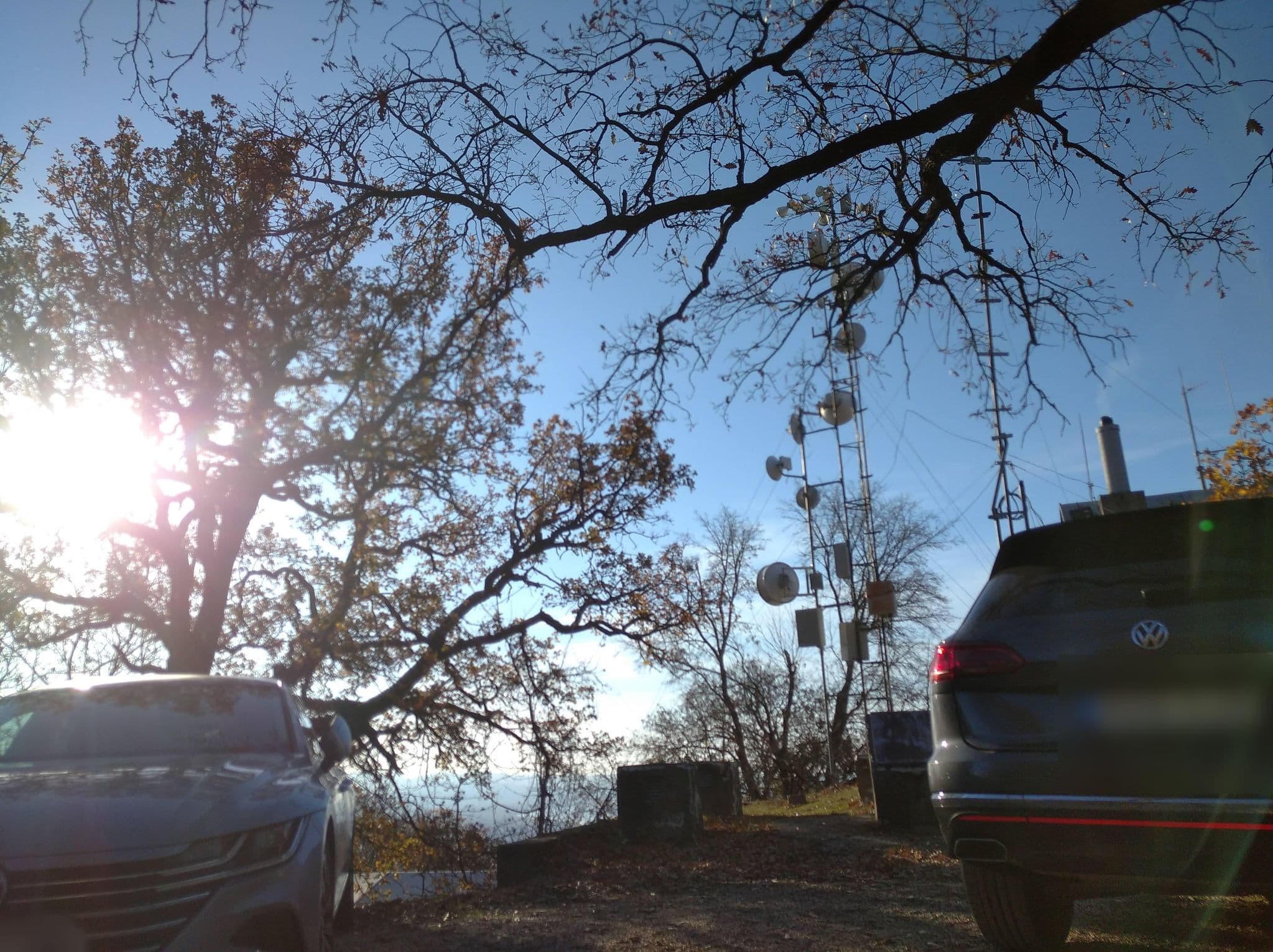 Street view near Brilli Gyula menedékház, Esztergom — © grozsa11 (CC BY-SA · Mapillary)