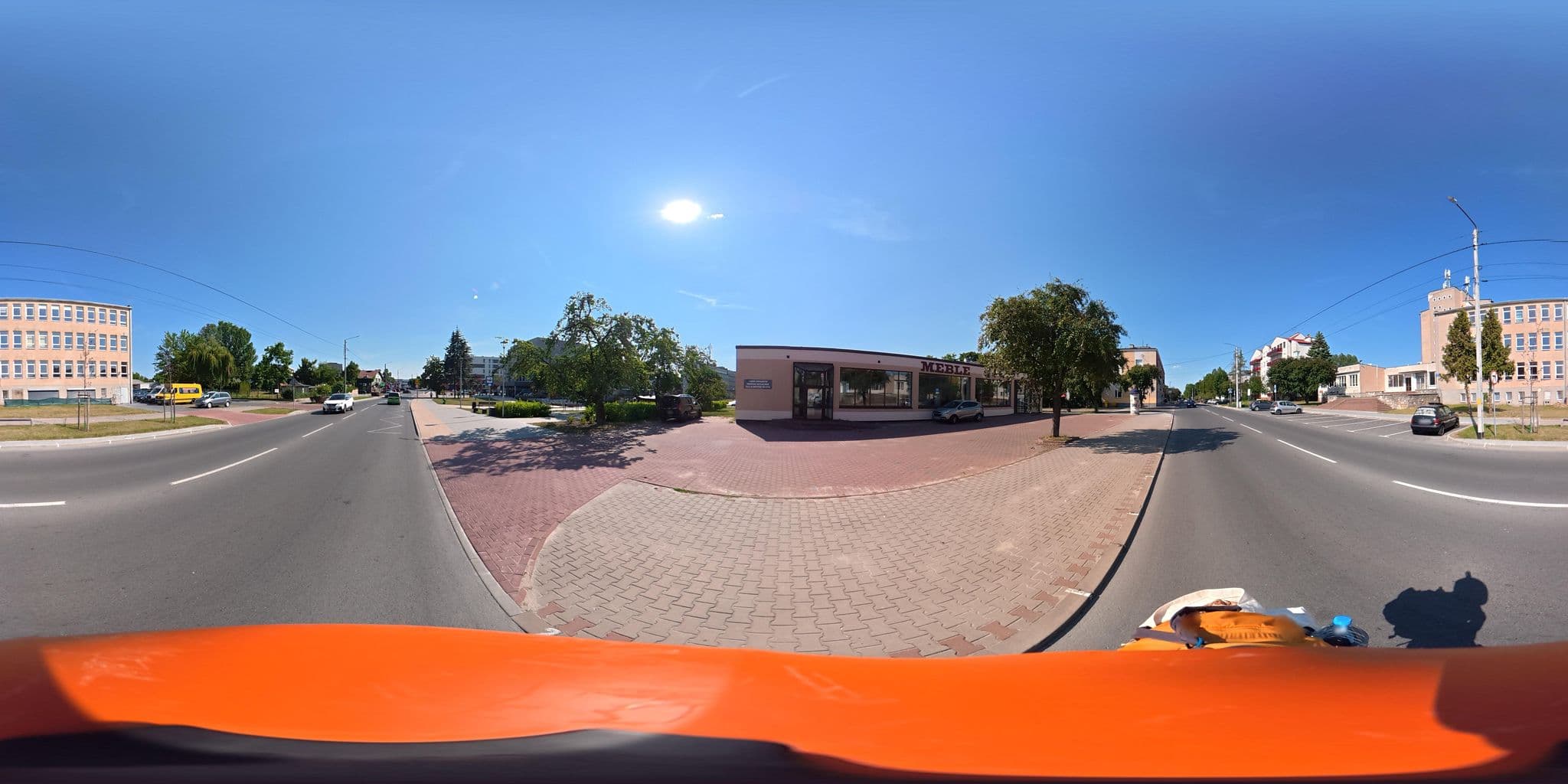 Street view near Polonia. Centrum hotelowo - konferencyjne, Skierniewice — © awizonosz (CC BY-SA · Mapillary)