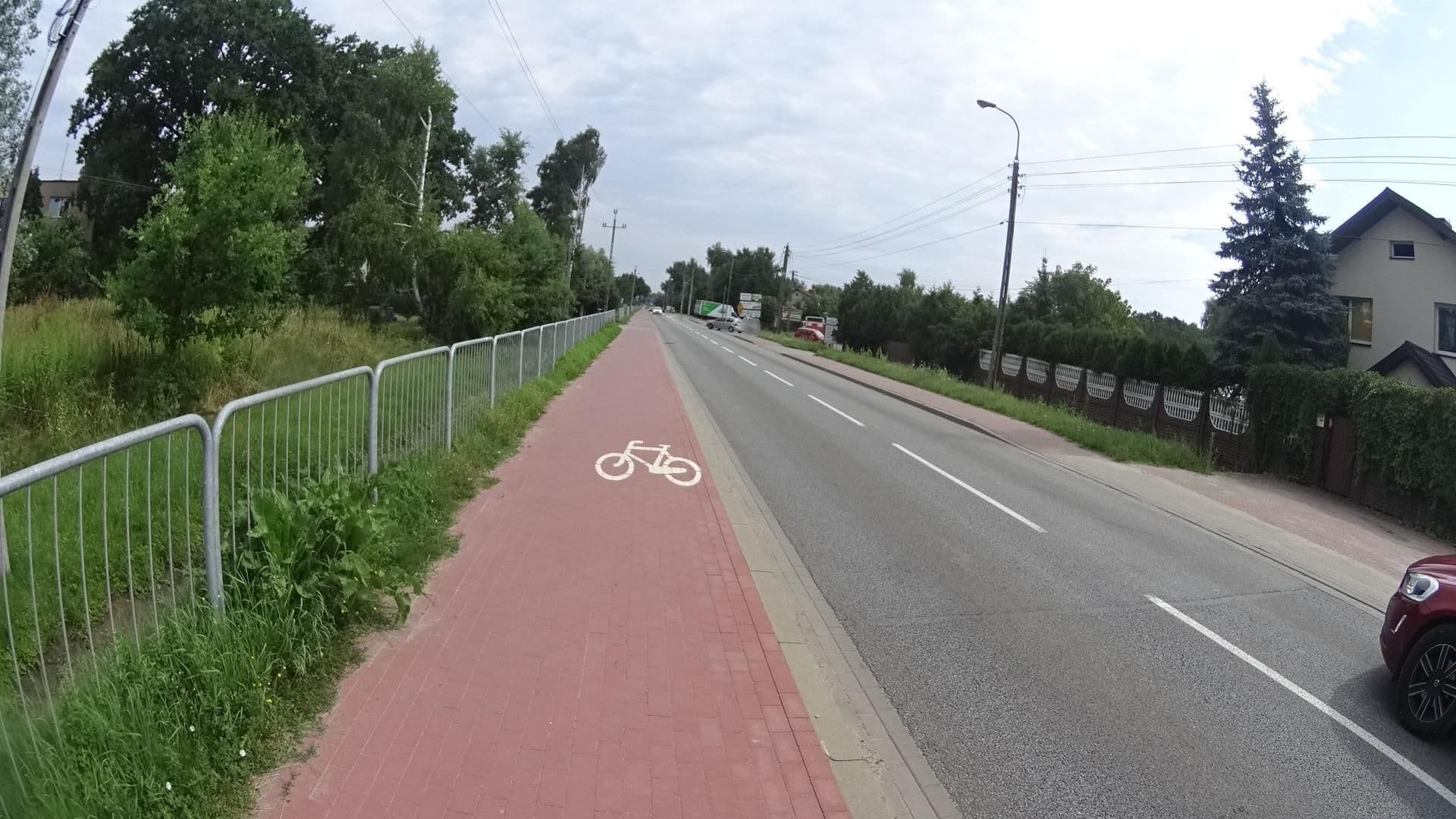 Street view near Pałac Baron. Hotel, restauracja, sala weselna, Nadarzyn — © awizonosz (CC BY-SA · Mapillary)