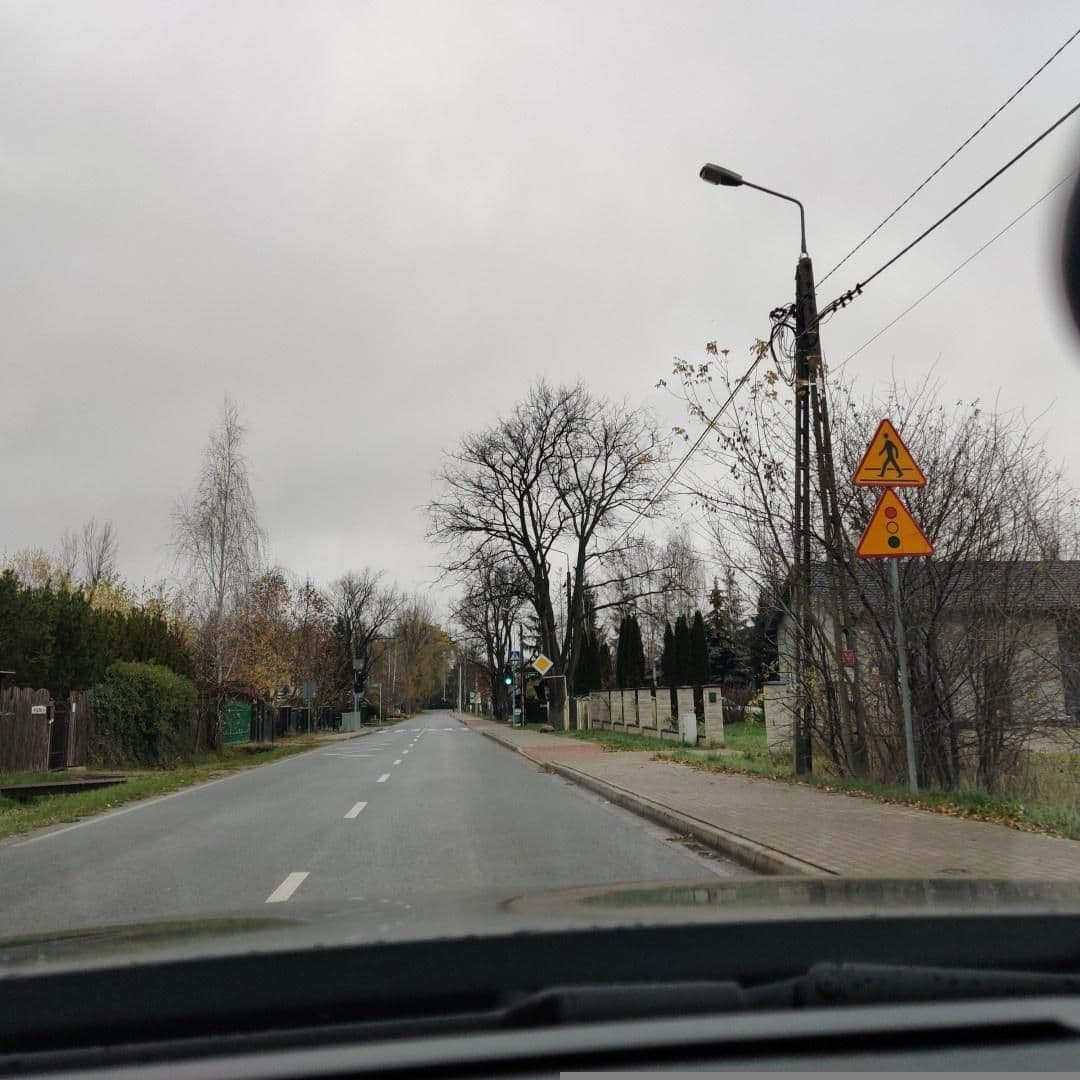 Street view near Zaciszna Chata, Komorów — © picturehoover (CC BY-SA · Mapillary)