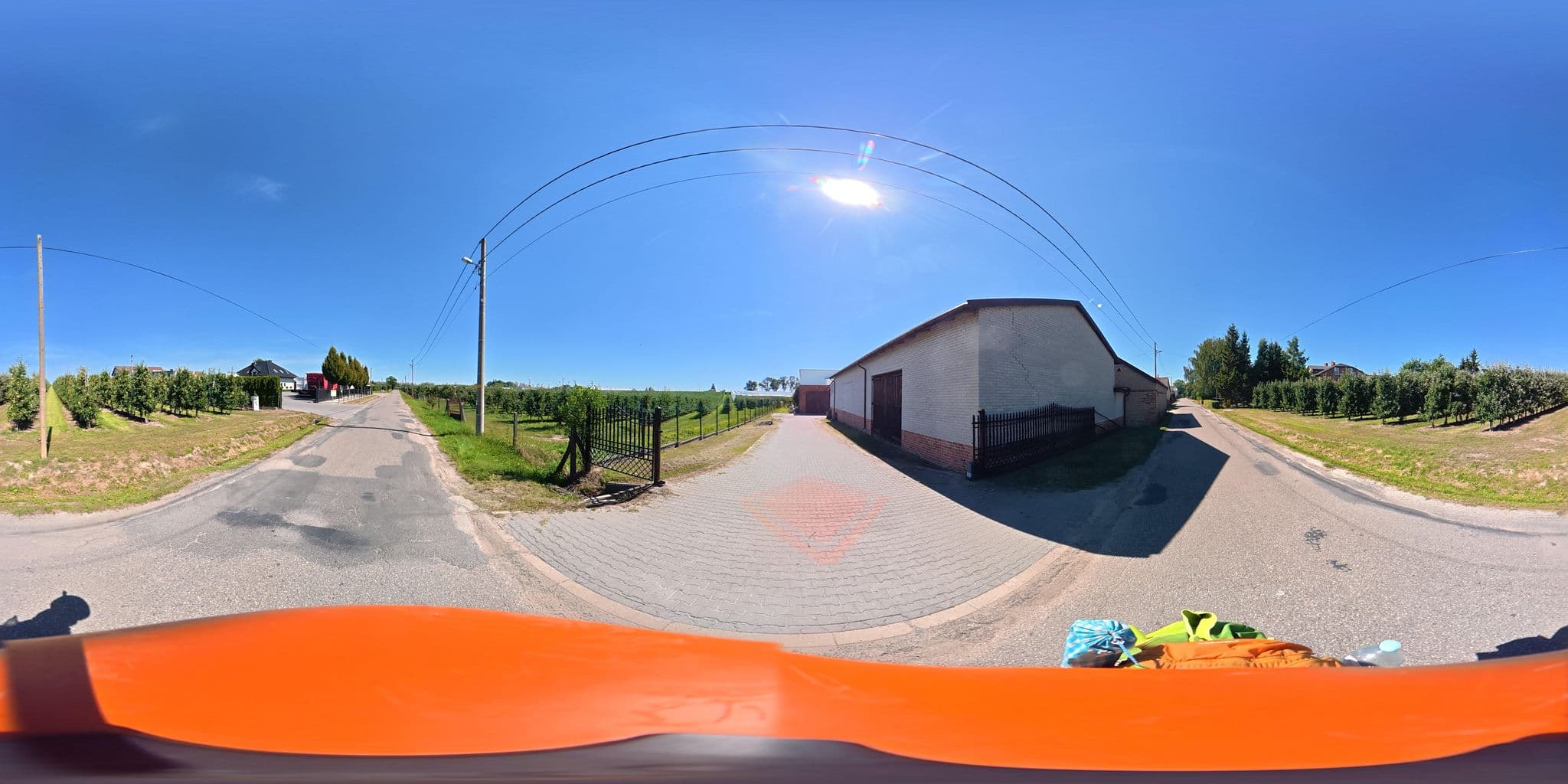Street view near Pałac Mała Wieś Sp. z o.o. Sp.k, Błędów — © awizonosz (CC BY-SA · Mapillary)