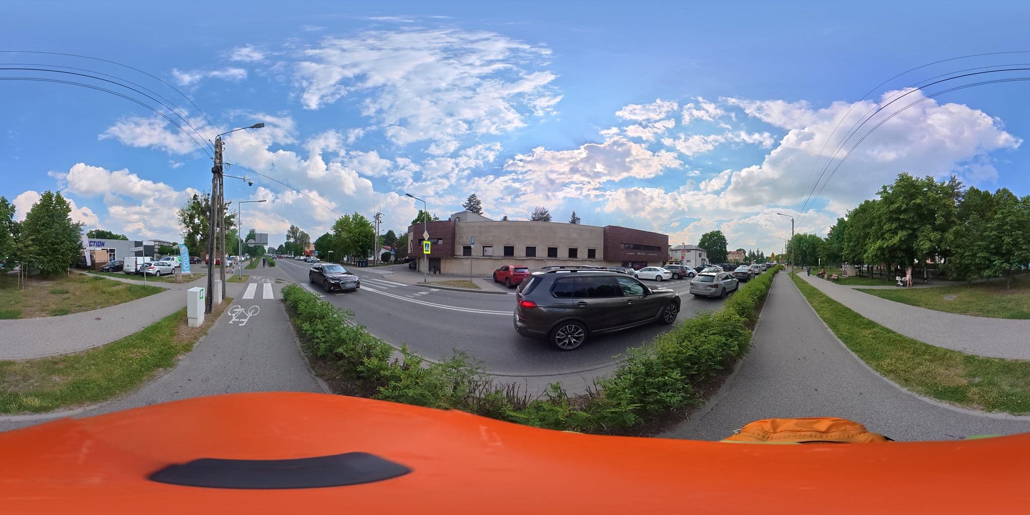 Street view near First Villa, Łomianki — © awizonosz (CC BY-SA · Mapillary)