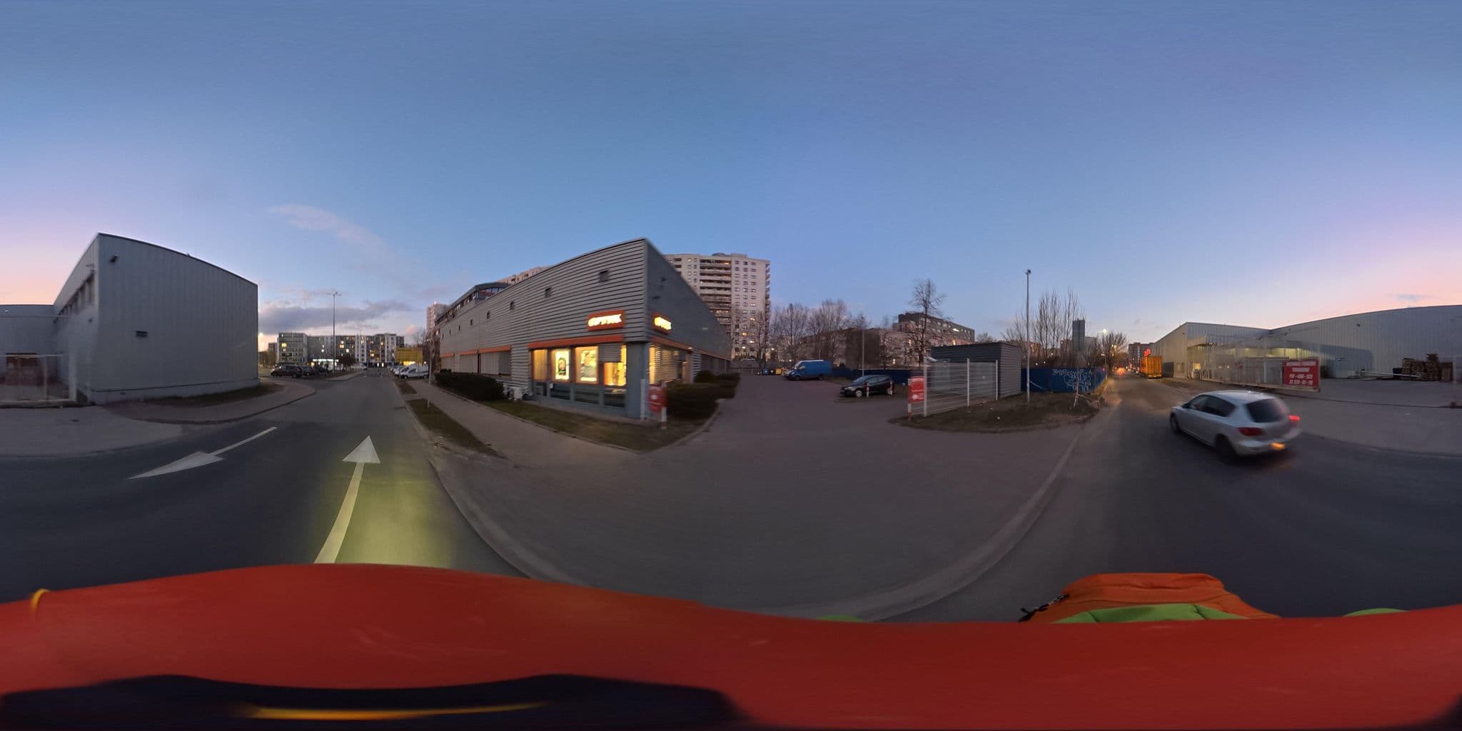 Street view near Hotel Tina. Usługi hotelowe, konferencje, przyjęcia okolicznościowe, Bemowo — © awizonosz (CC BY-SA · Mapillary)