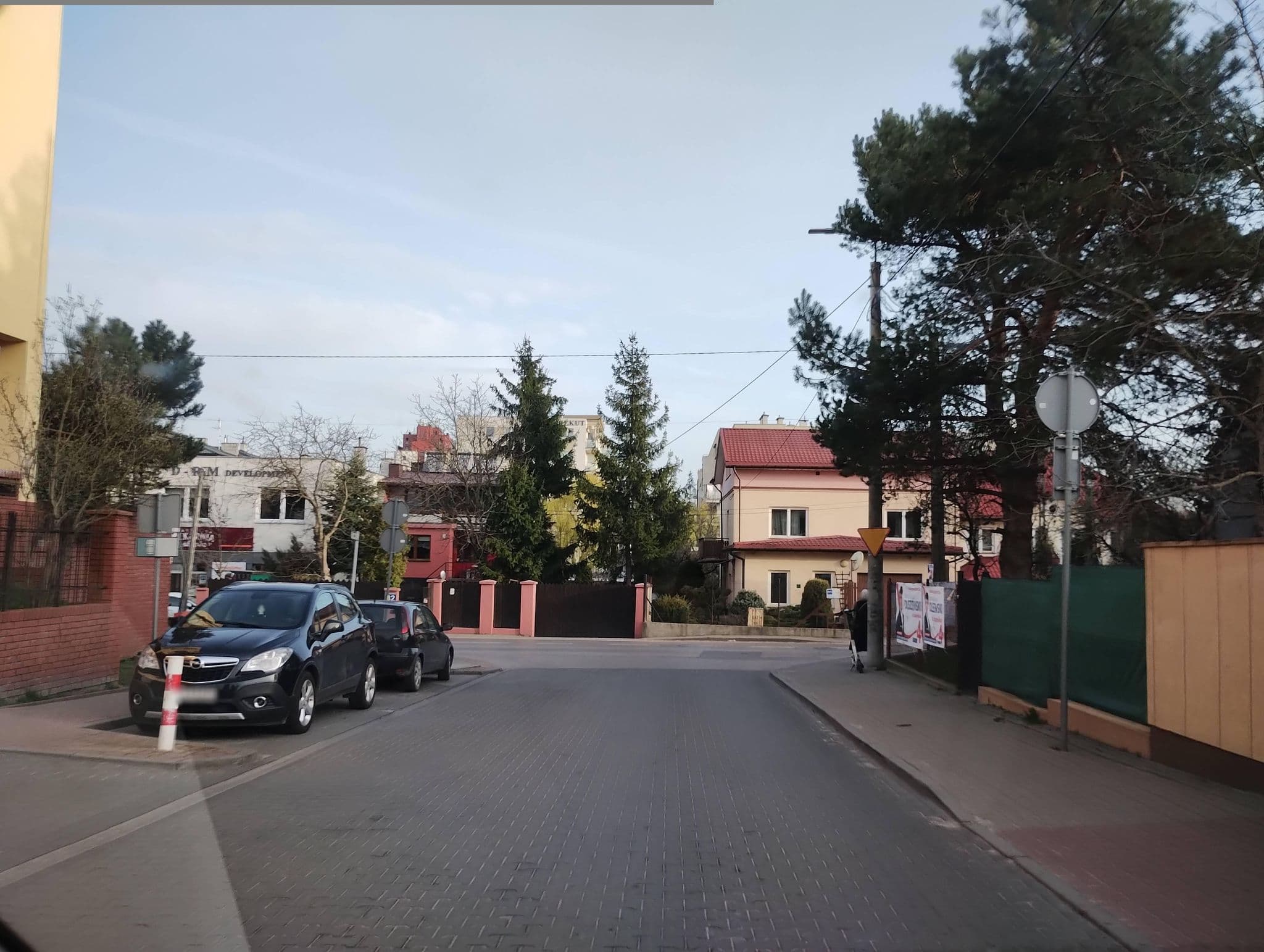 Street view near Emilia Usługi porządkowe Oksana Fostiak, Piaseczno — © inwazjamb (CC BY-SA · Mapillary)